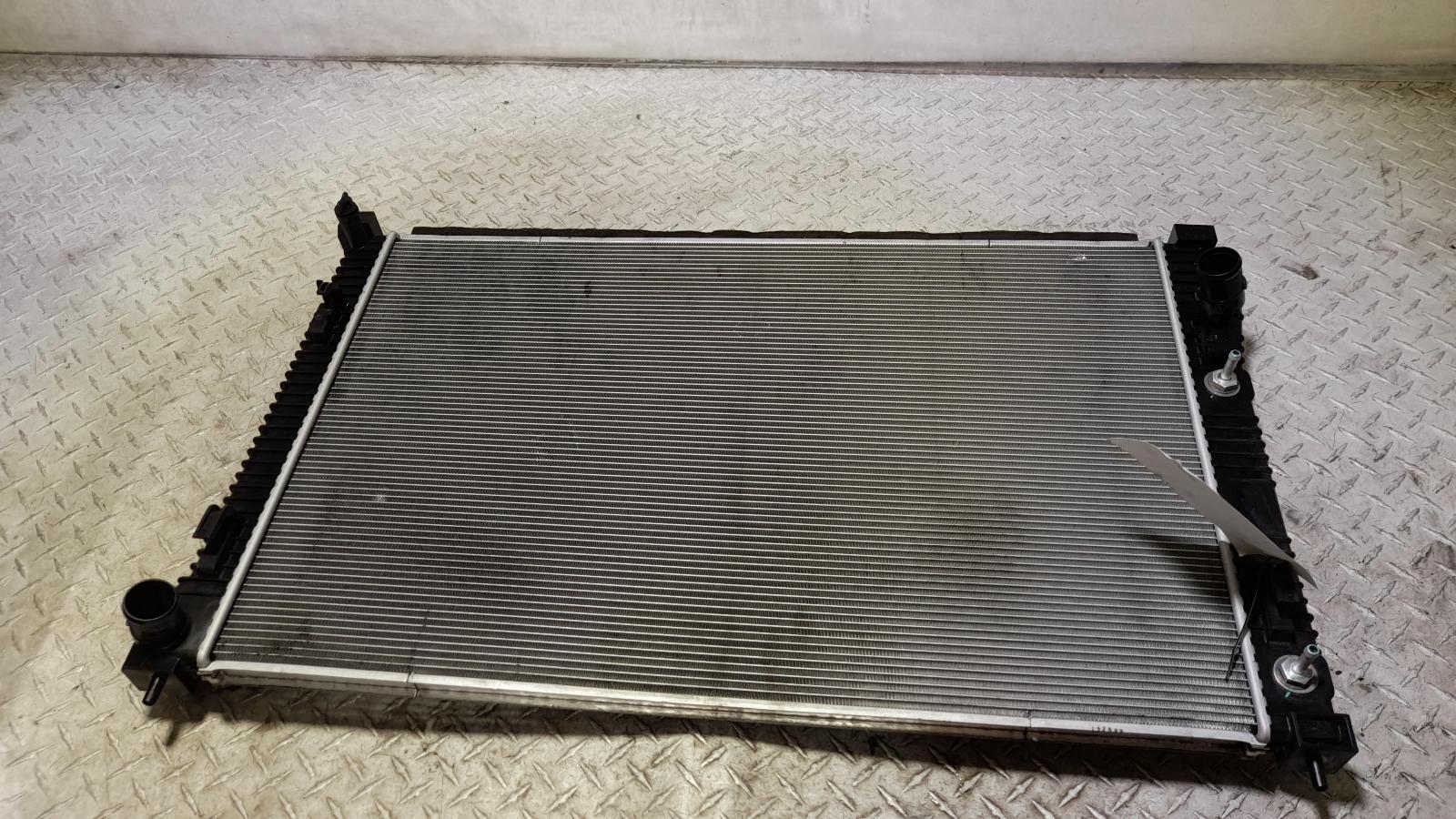 View Auto part Radiator Mitsubishi Outlander 2022