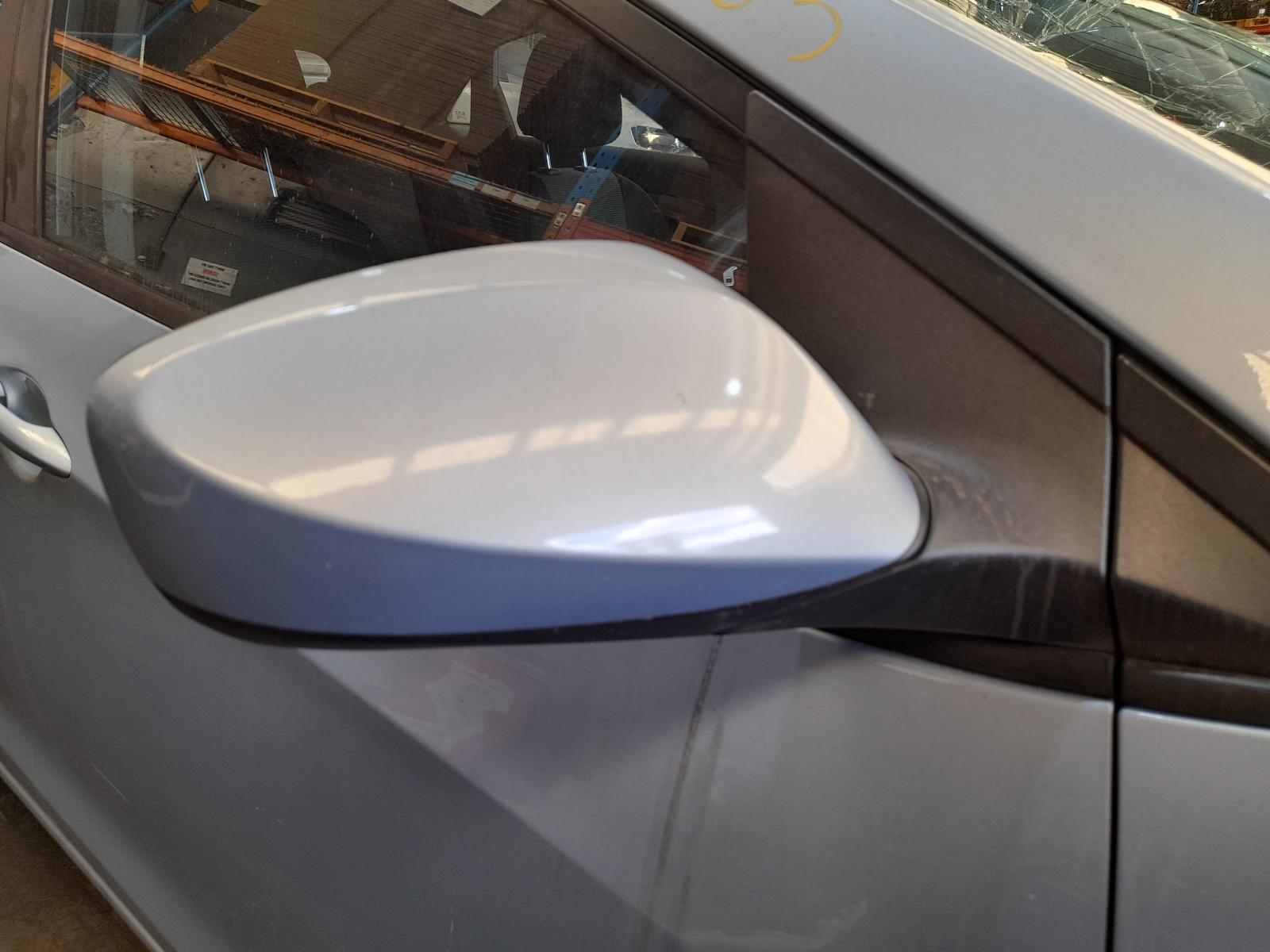View Auto part Right Door Mirror Hyundai I30 2013