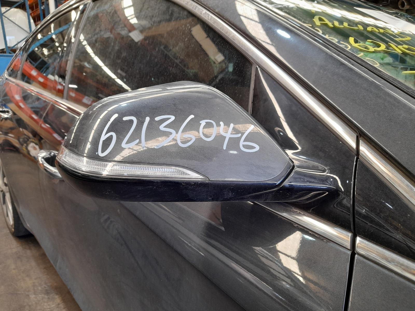 View Auto part Right Door Mirror Hyundai Sonata 2017