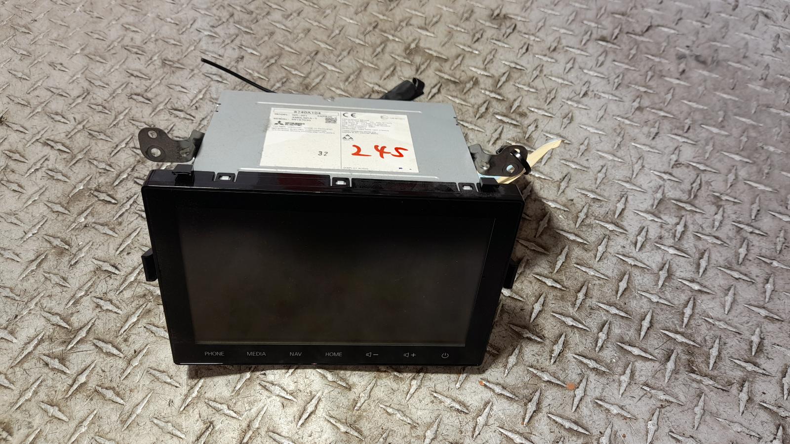 View Auto part Radio/Cd/Dvd/Sat/Tv Mitsubishi Outlander 2019