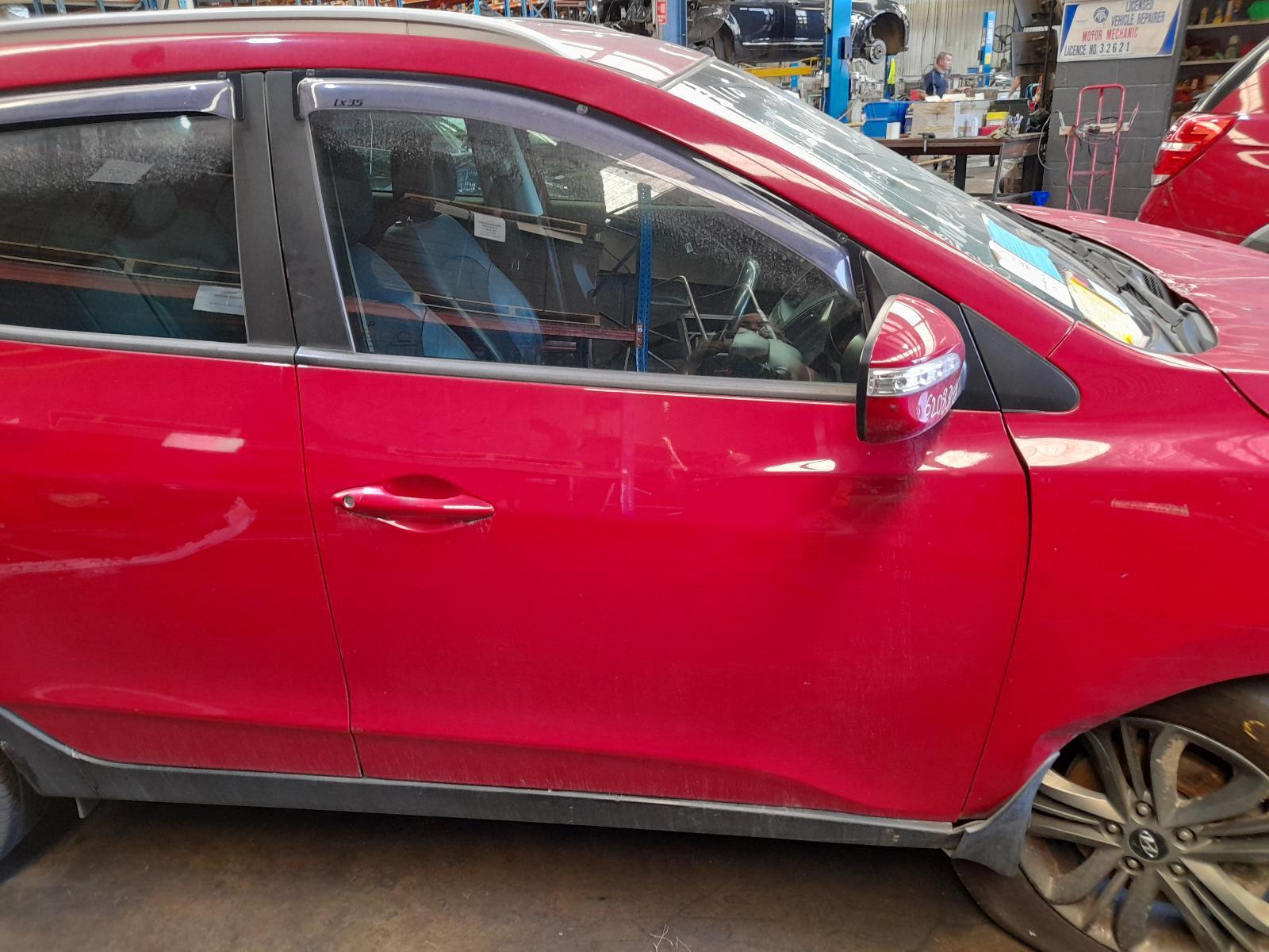 View Auto part Right Front Door Hyundai Ix35 2014