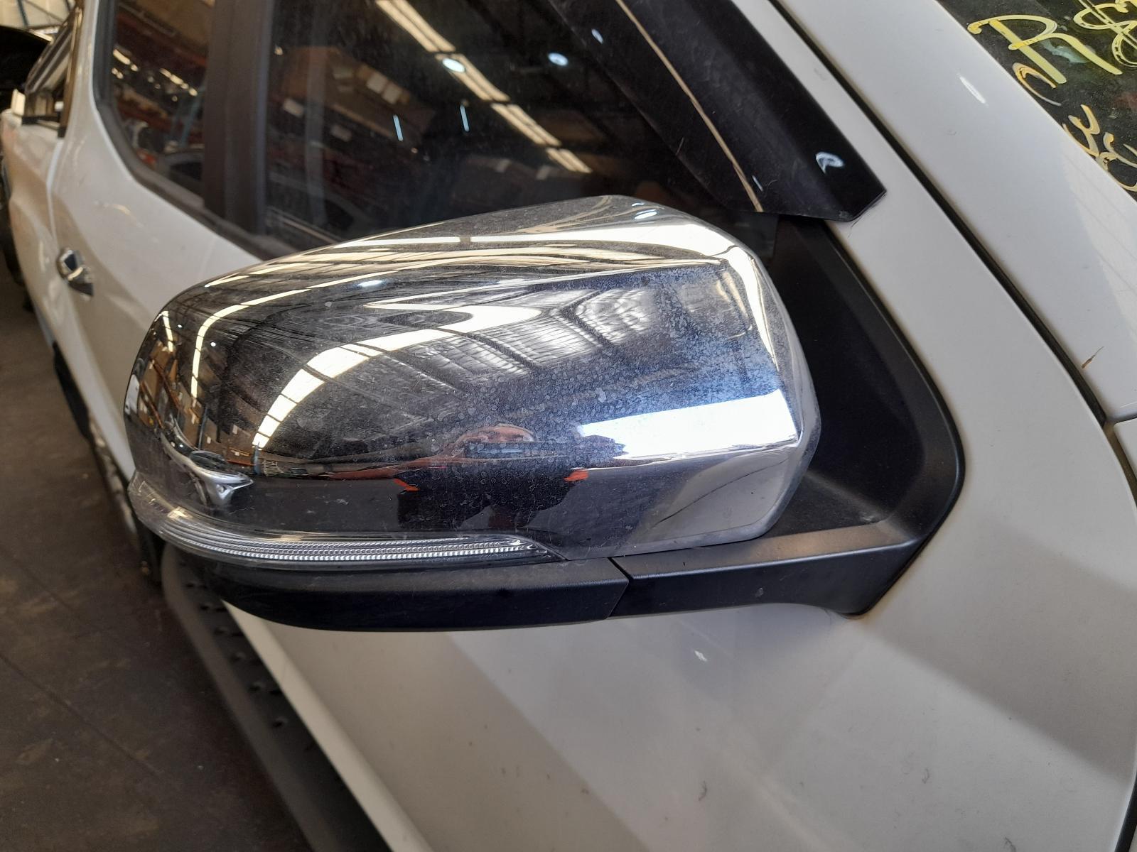 View Auto part Right Door Mirror Ldv T60 2020