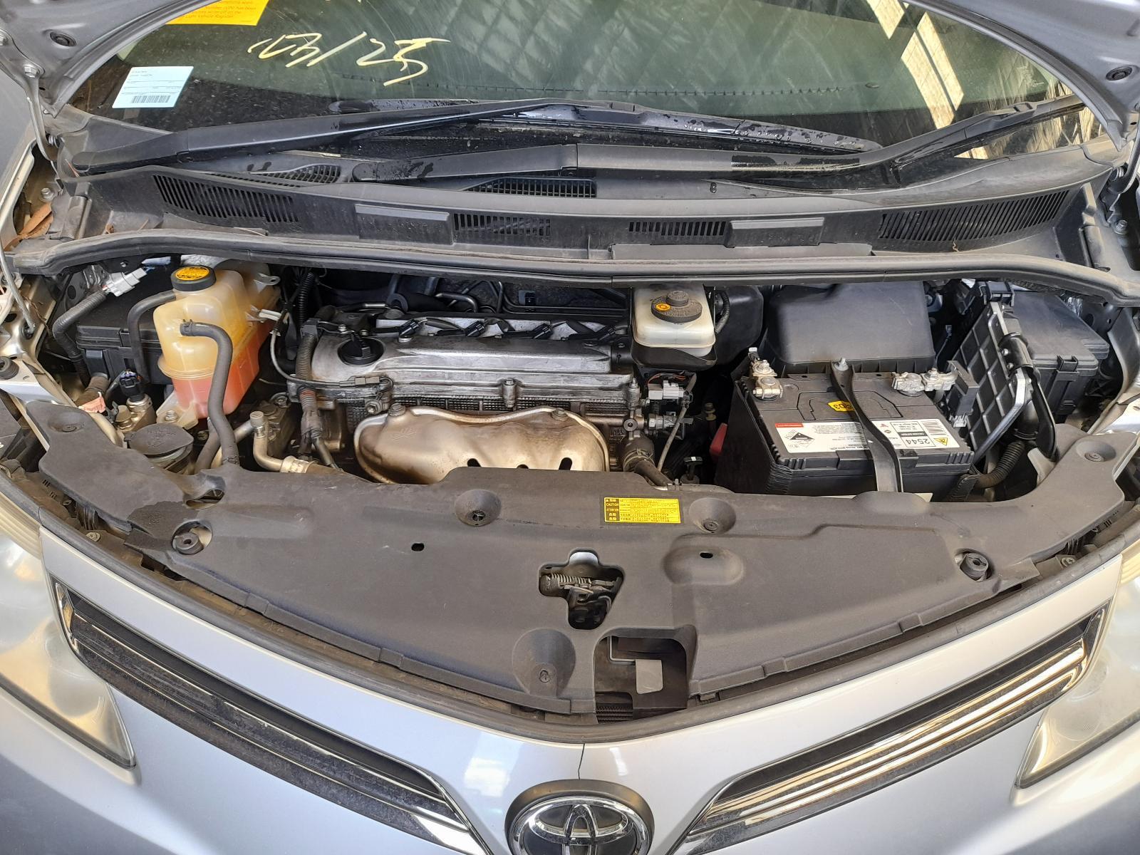 View Auto part Engine Toyota Tarago 2011