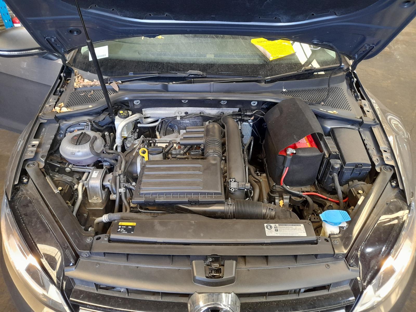 View Auto part Engine Volkswagen Golf 2014