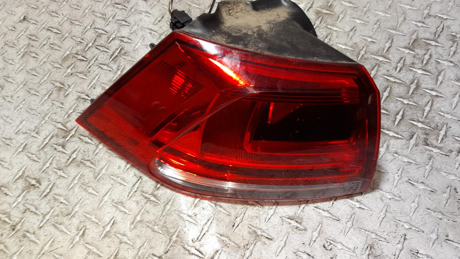 View Auto part Left Taillight Volkswagen Golf 2014