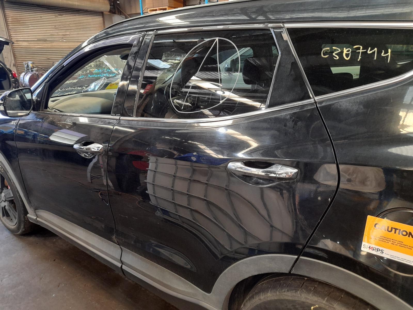 View Auto part Left Rear Door/Sliding Hyundai Santa Fe 2015