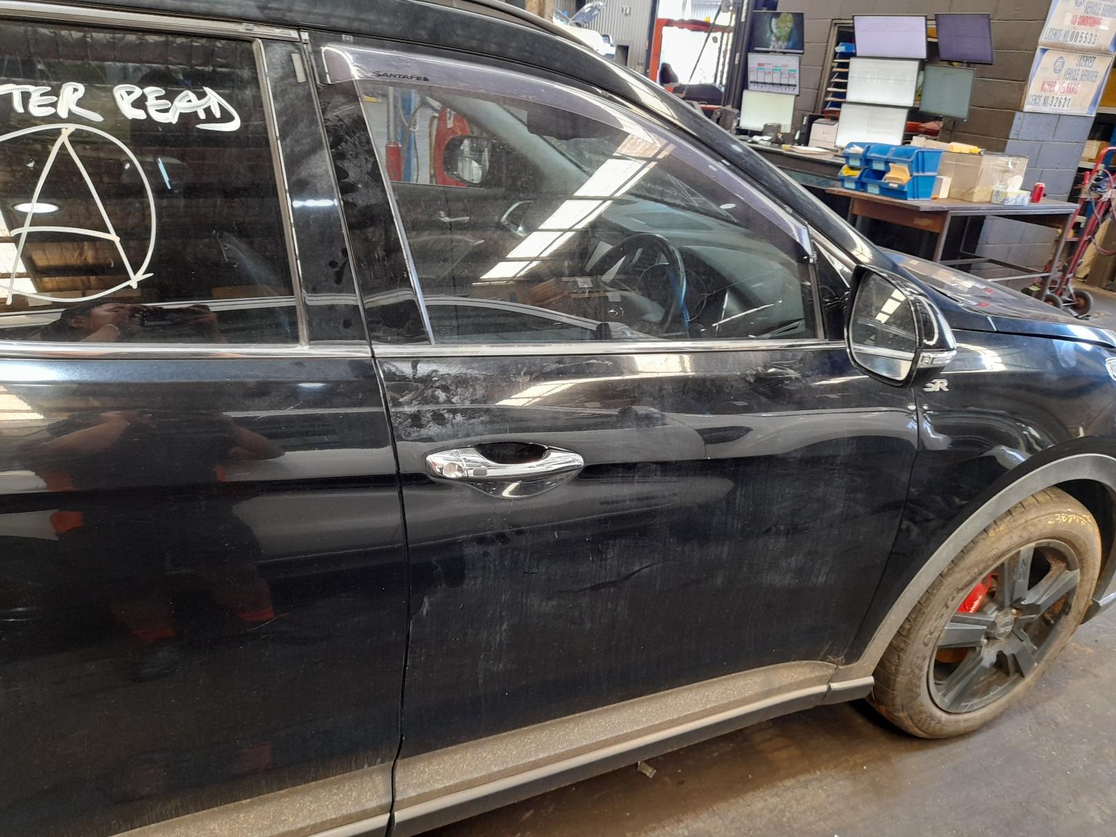 View Auto part Right Front Door Hyundai Santa Fe 2015