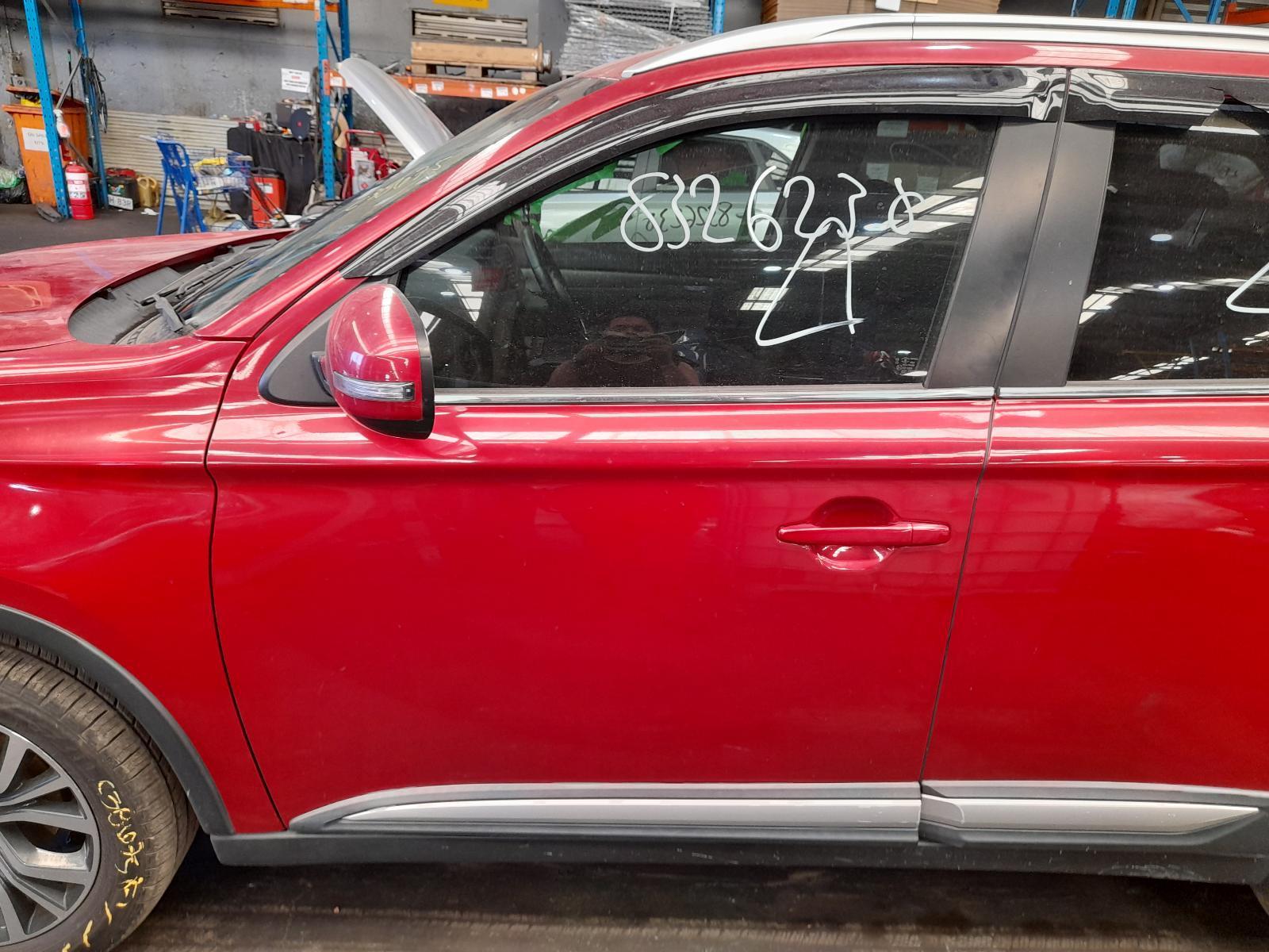 View Auto part Left Front Door Mitsubishi Outlander 2017
