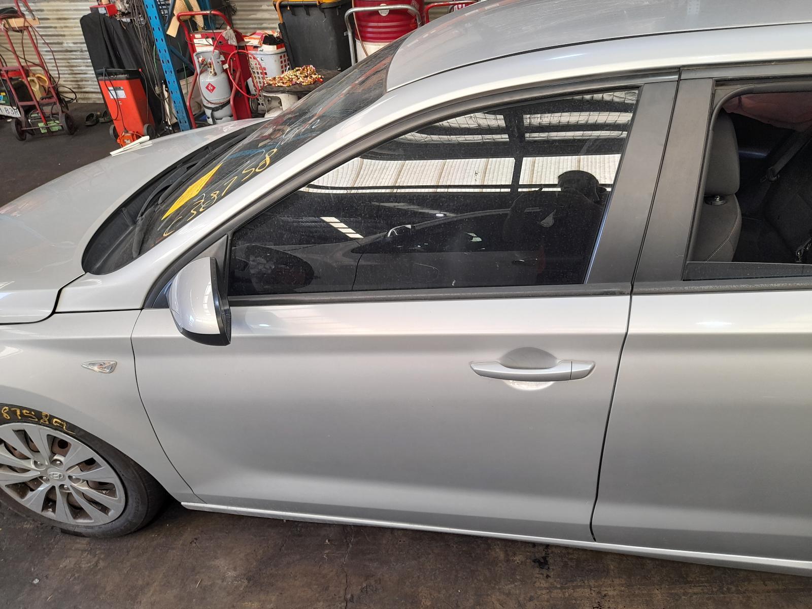 View Auto part Left Front Door Hyundai I30 2019