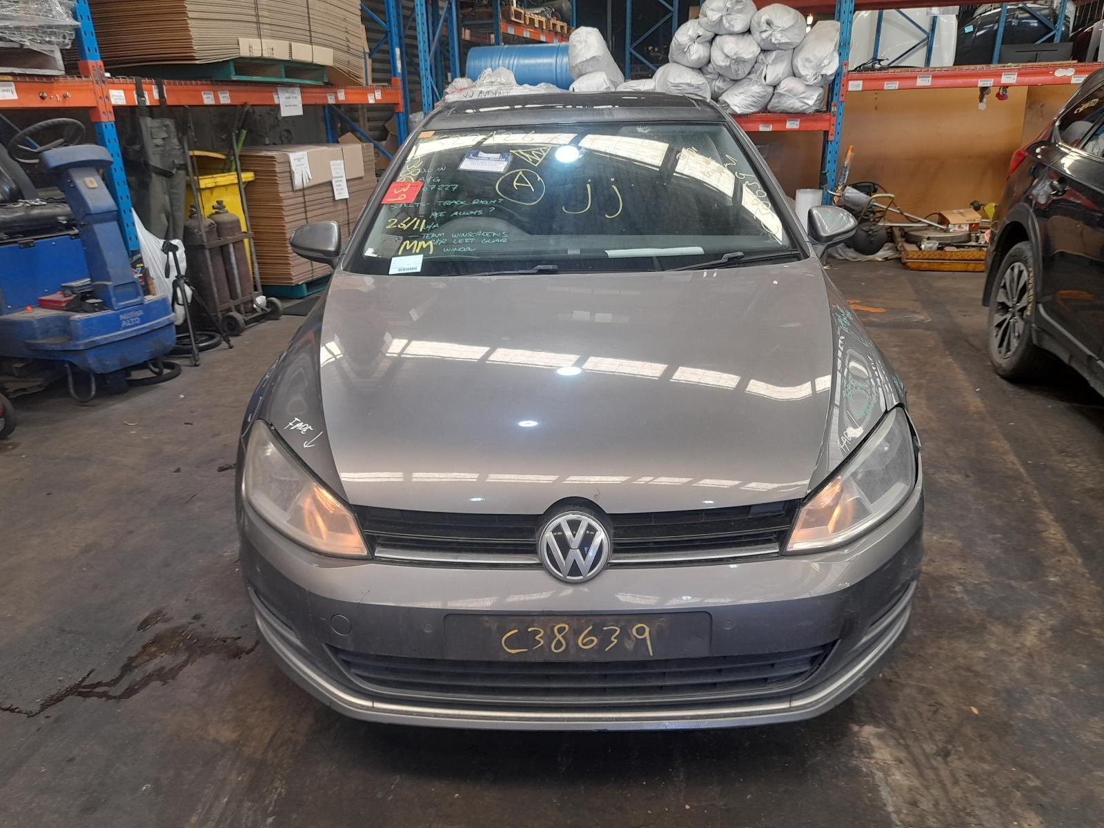 View Auto part Trans/Gearbox Volkswagen Golf 2014