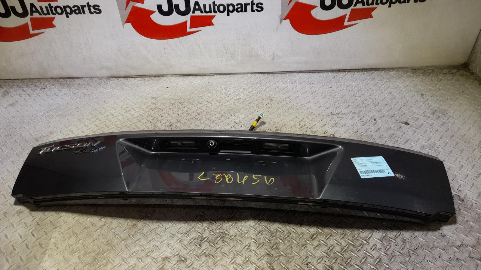 View Auto part Rear Garnish Hyundai Tucson 2017