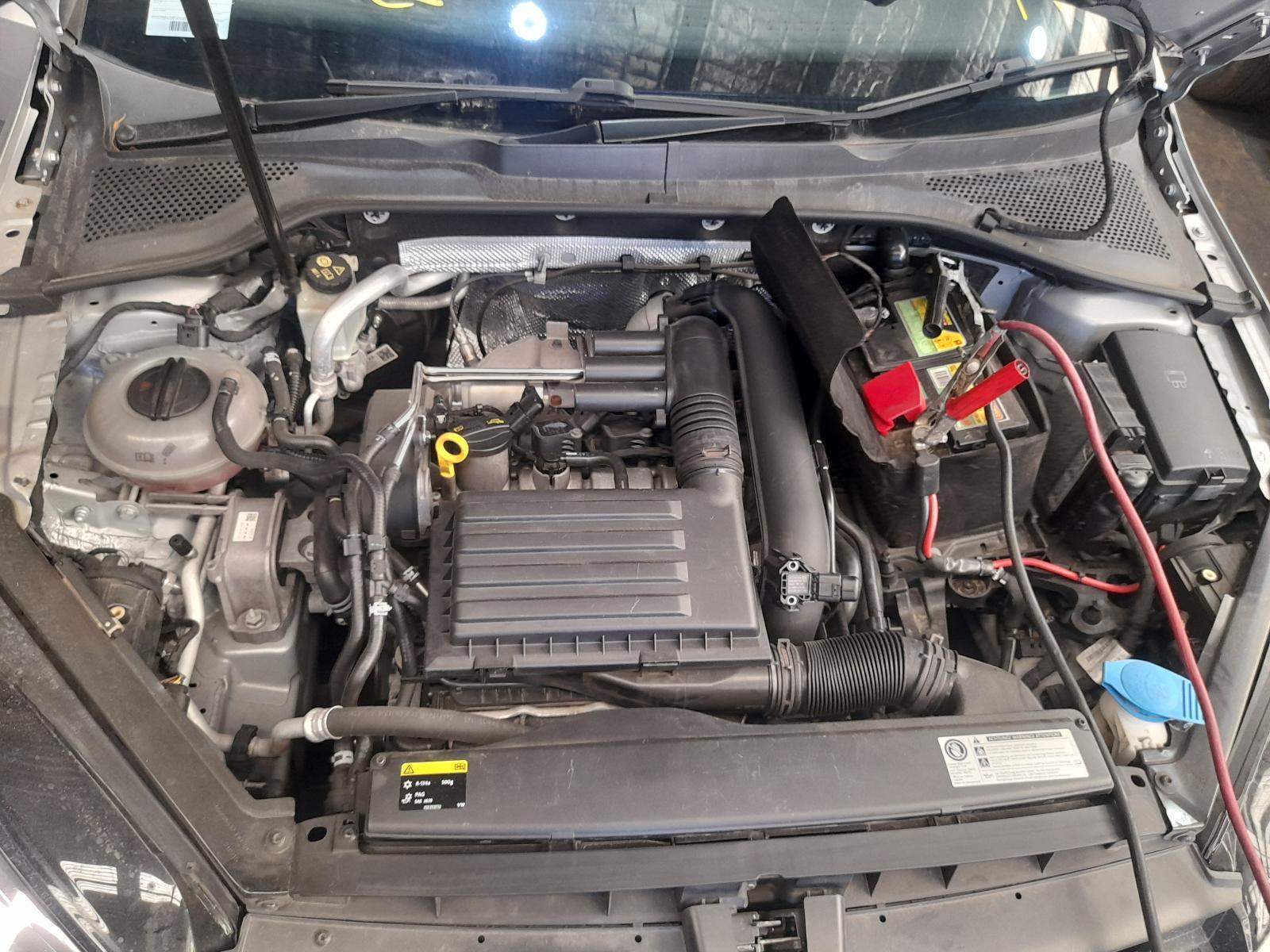 View Auto part Engine Volkswagen Golf 2014