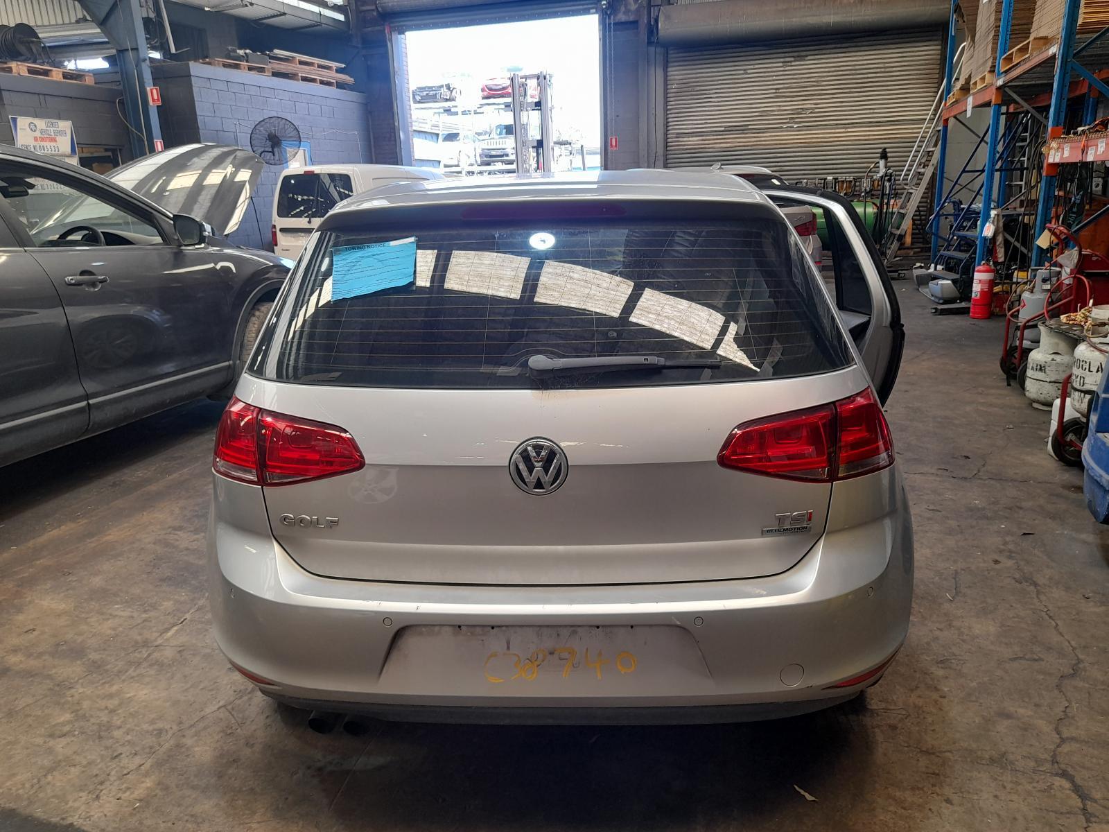 View Auto part Bootlid/Tailgate Volkswagen Golf 2014