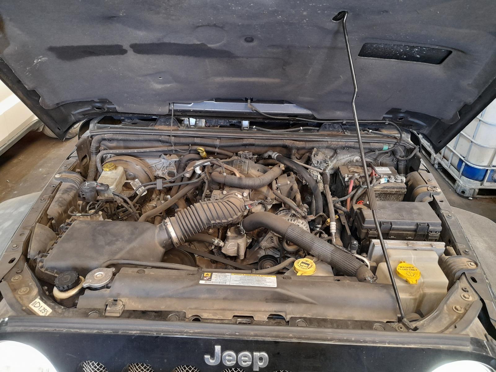 View Auto part Engine Jeep Wrangler 2010