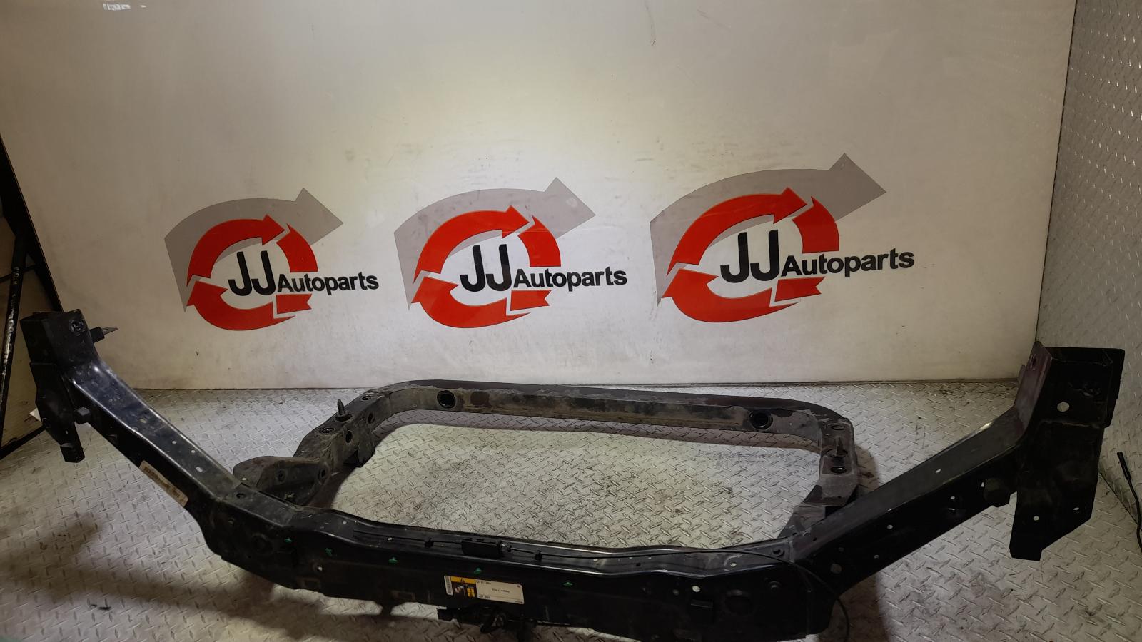 View Auto part Radiator Support Jeep Grandcherokee 2015