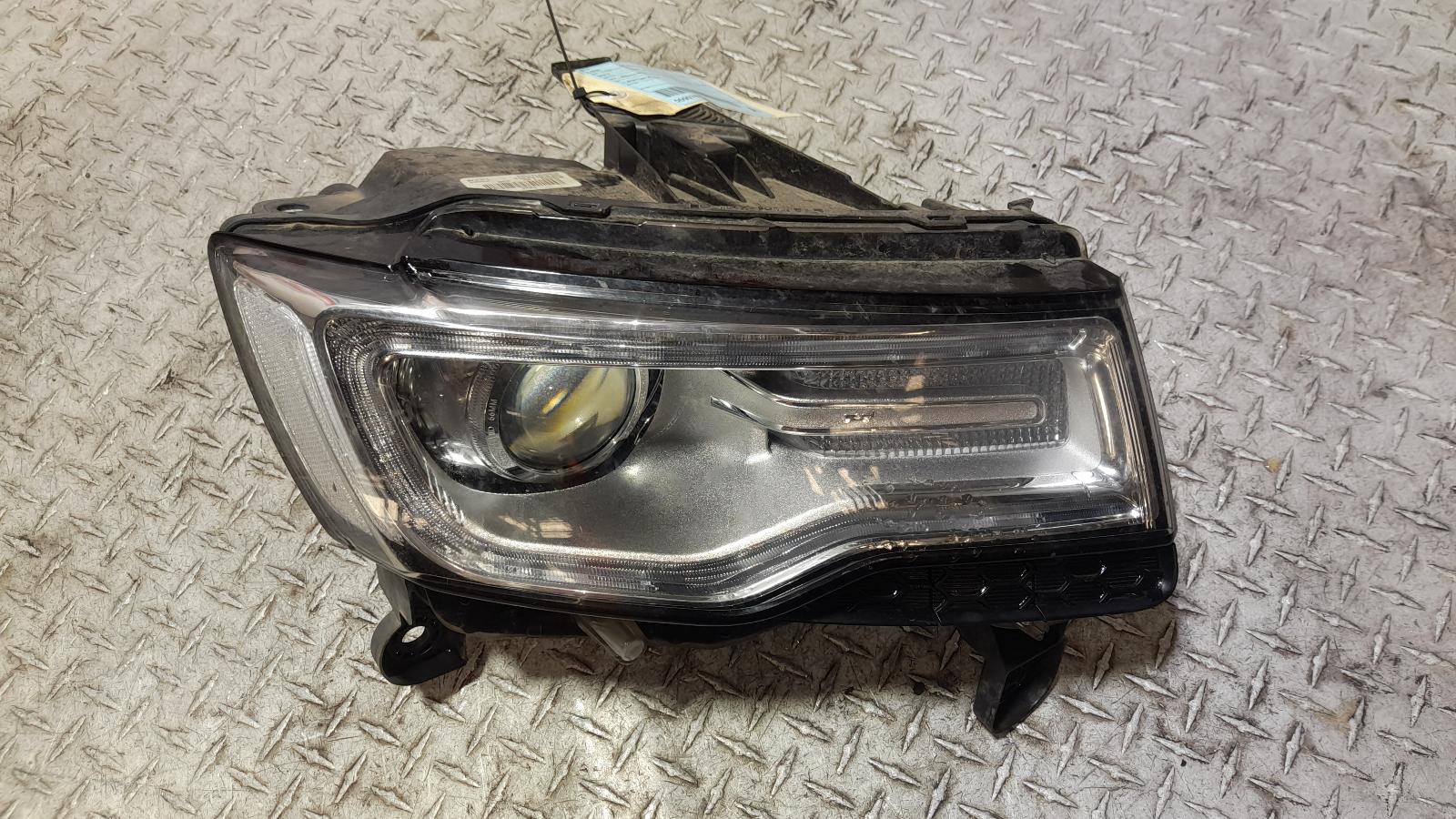 View Auto part Right Headlamp Jeep Grandcherokee 2015