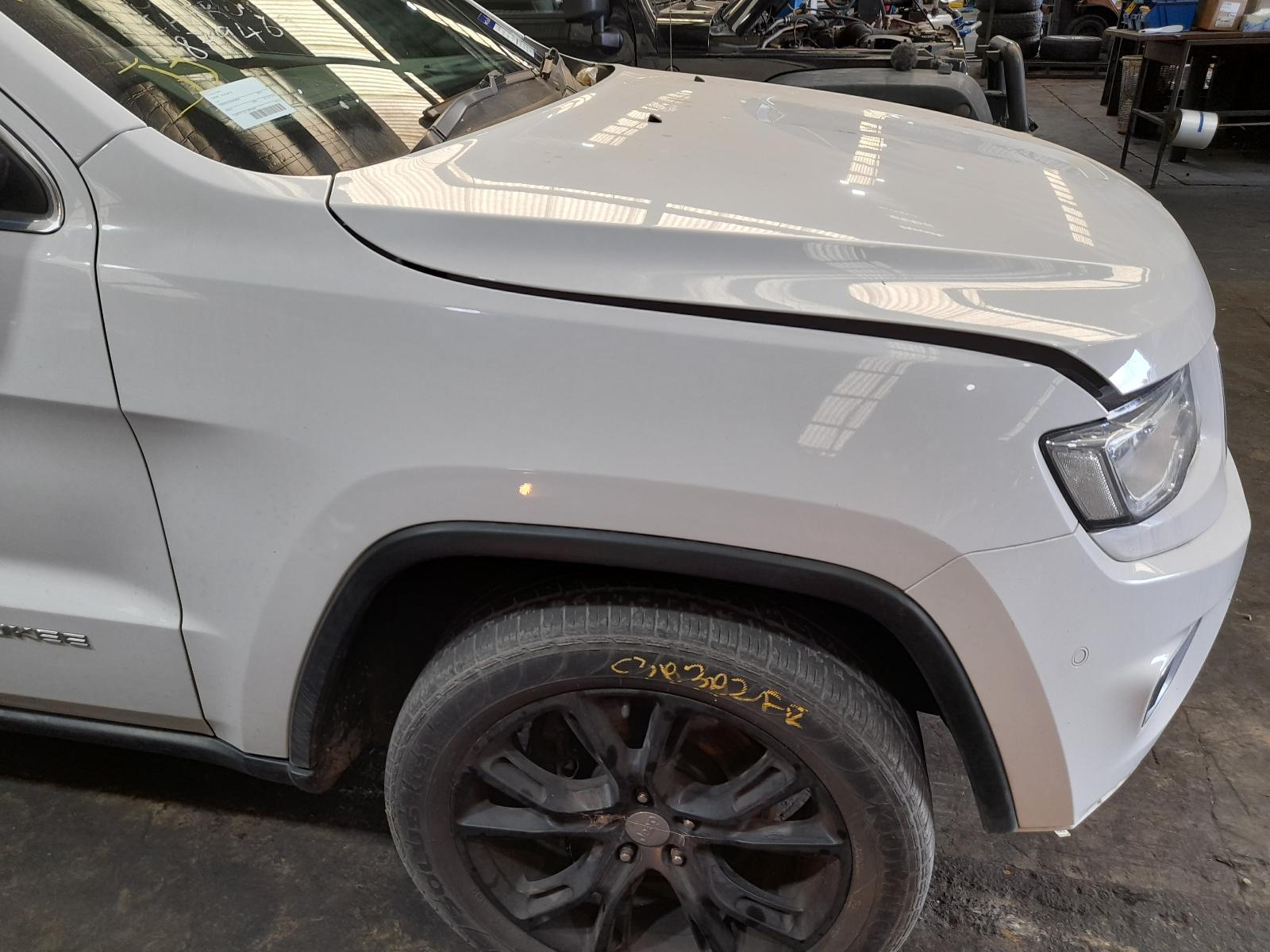 View Auto part Right Guard Jeep Grandcherokee 2015