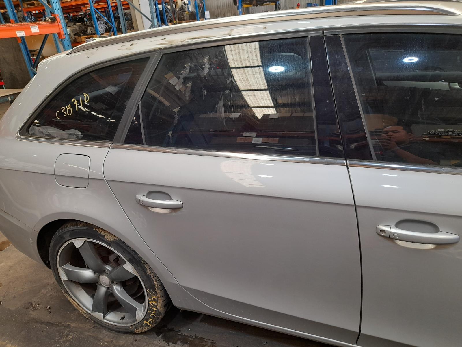 View Auto part Right Rear Door Sliding Audi A4 2011