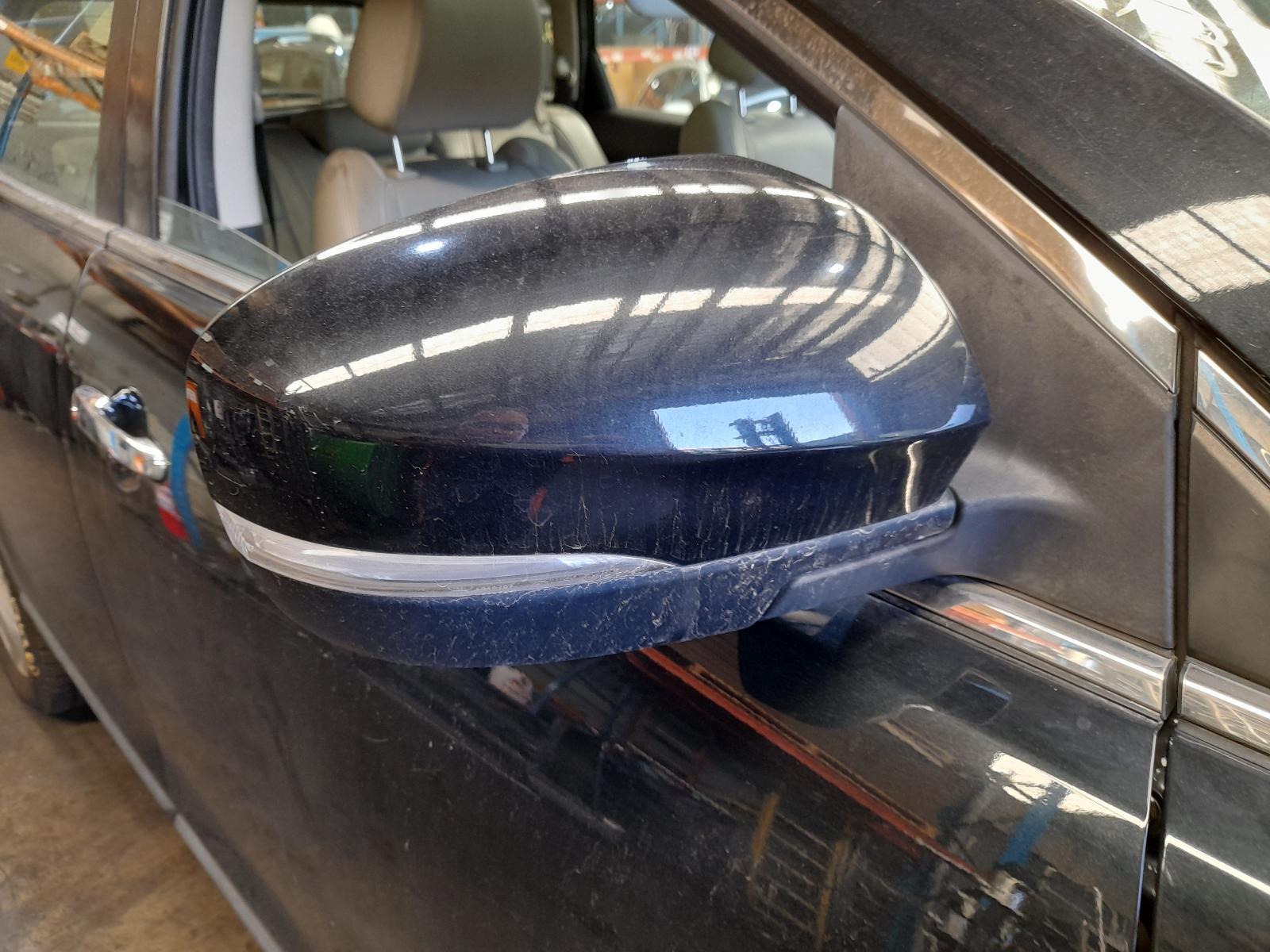 View Auto part Right Door Mirror Mazda Cx9 2013