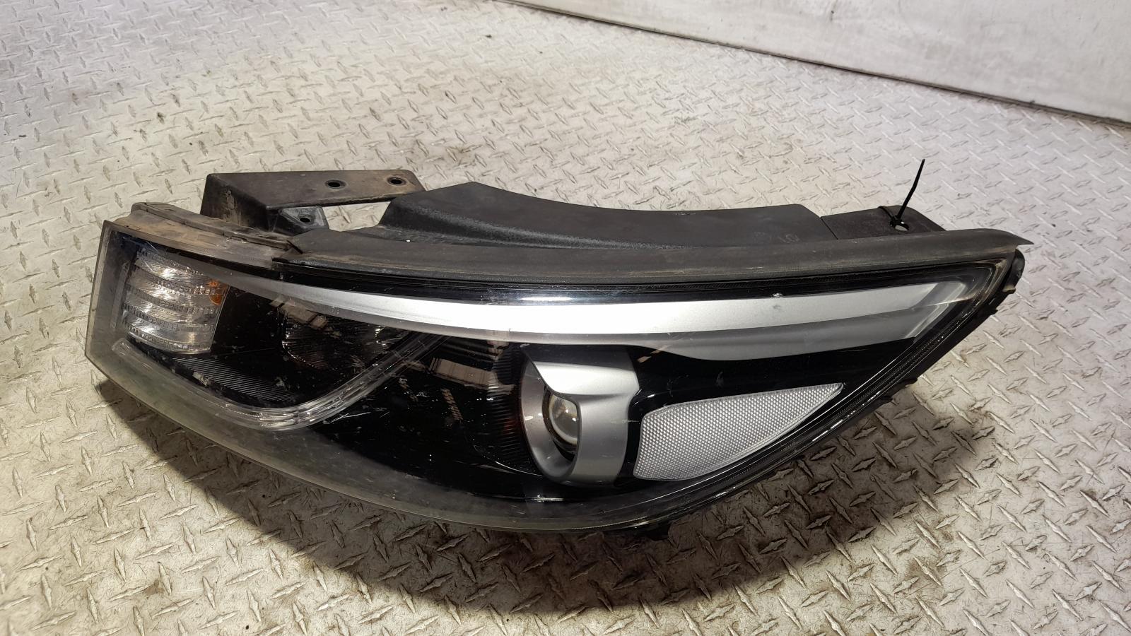 View Auto part Left Headlamp Kia Carnival/grand Carnival 2016