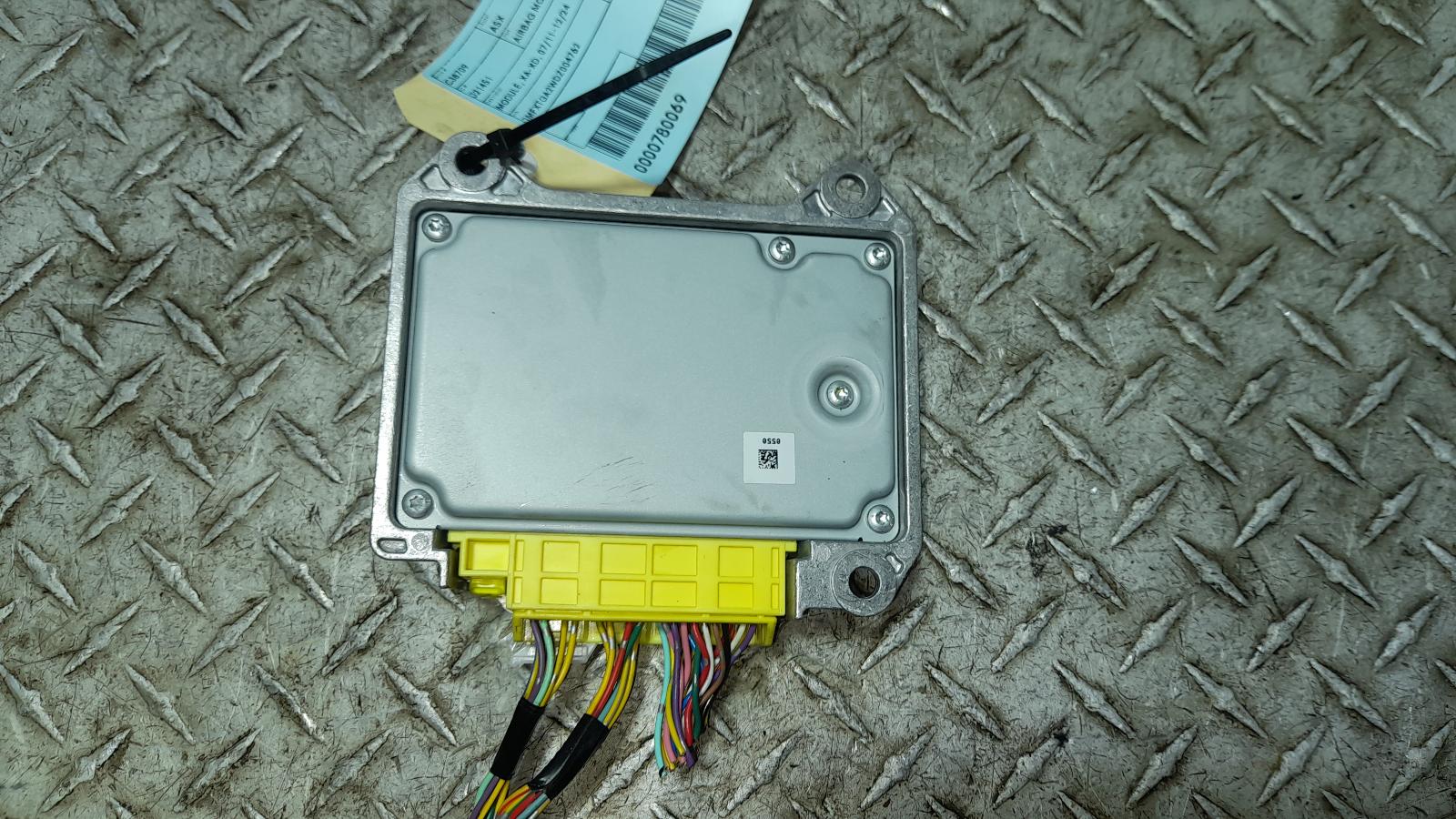 View Auto part Airbag Module/Sensor Mitsubishi Asx 2013