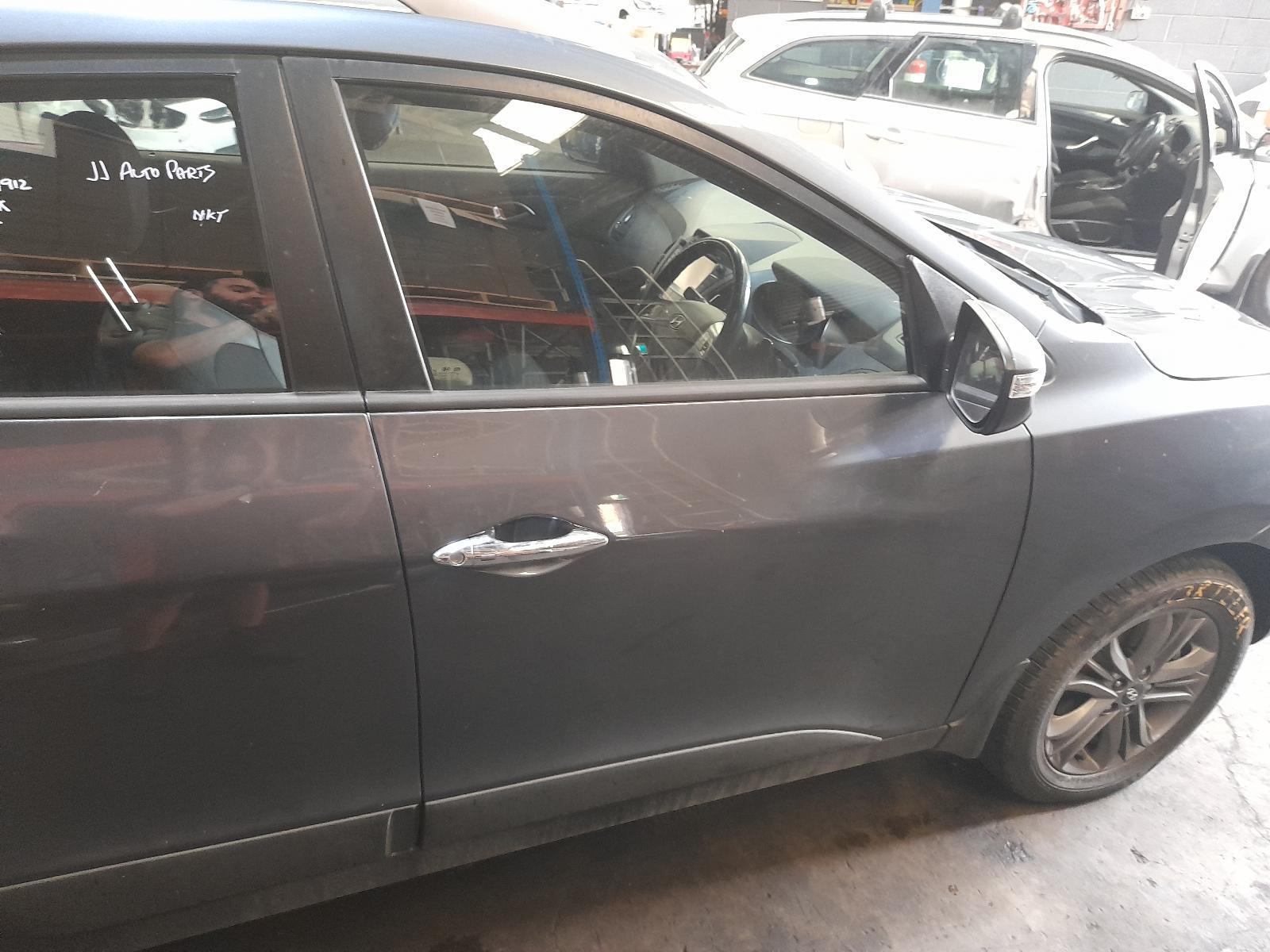 View Auto part Right Front Door Hyundai Ix35 2015