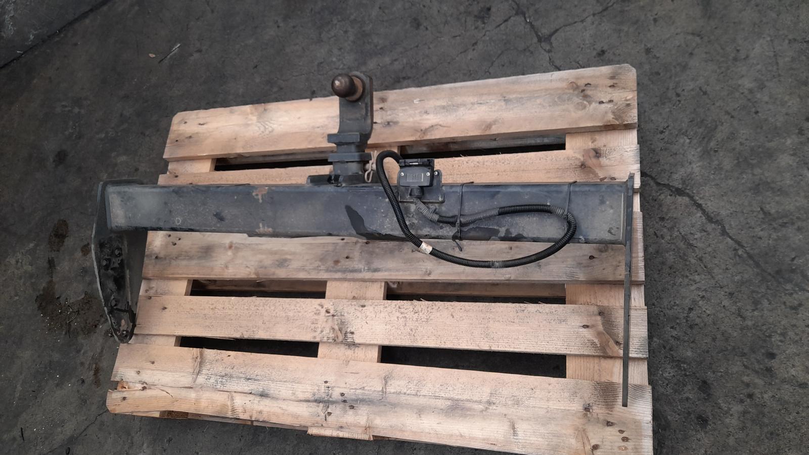 View Auto part Towbar Holden Colorado 2017