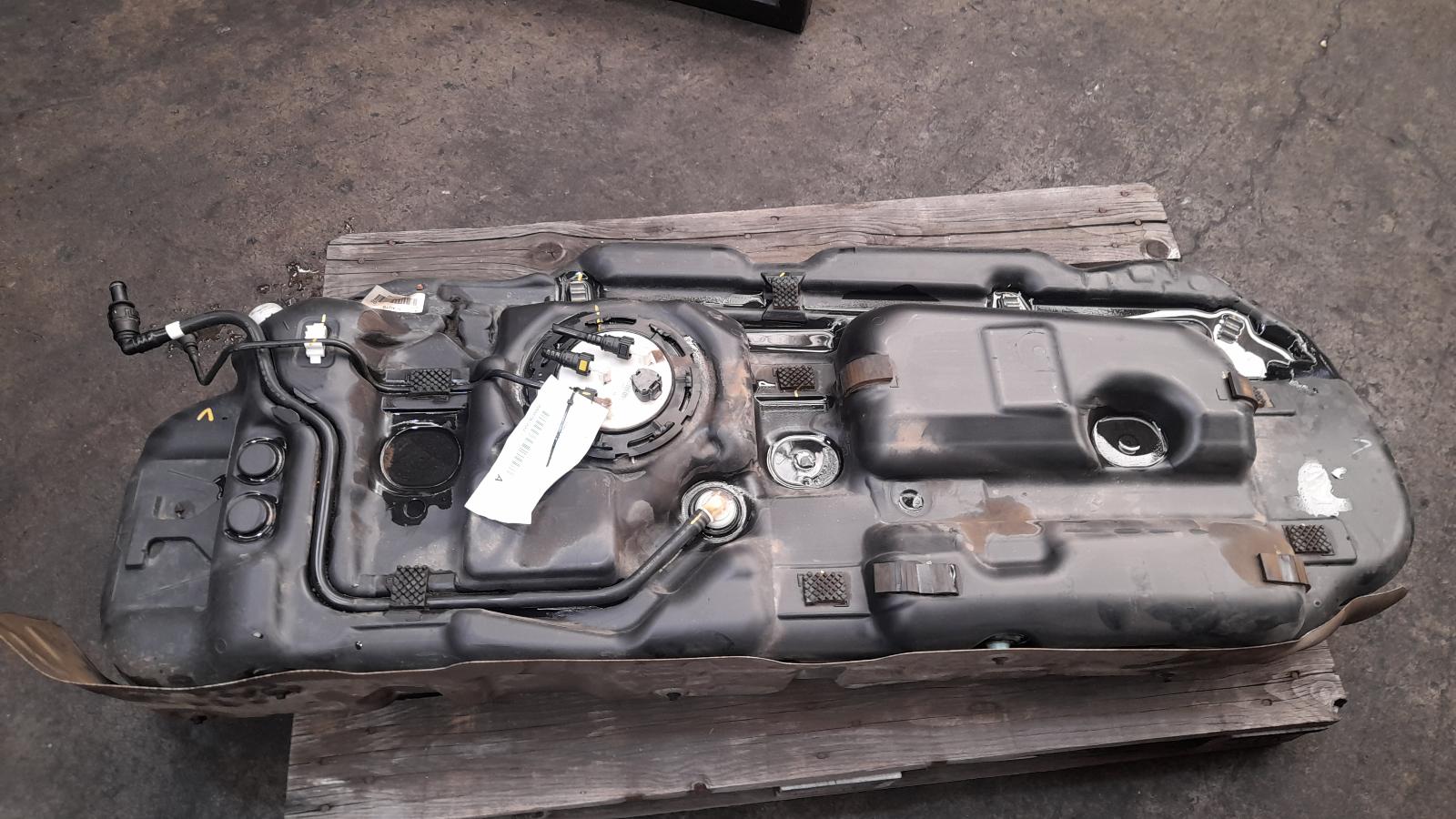 View Auto part Fuel Tank Kia Carnival/grand Carnival 2016