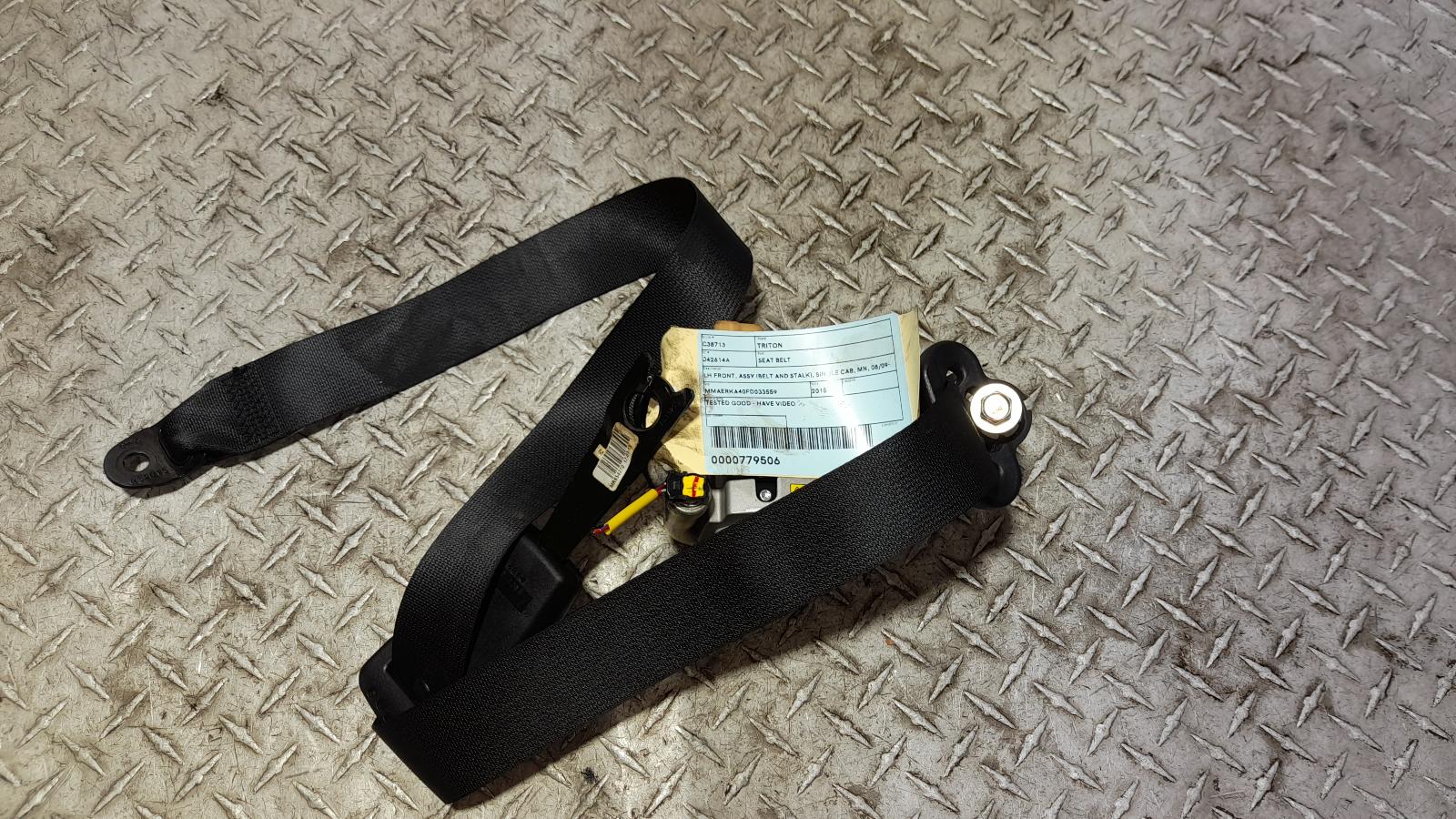 View Auto part Seatbelt/Stalk Mitsubishi Triton 2015
