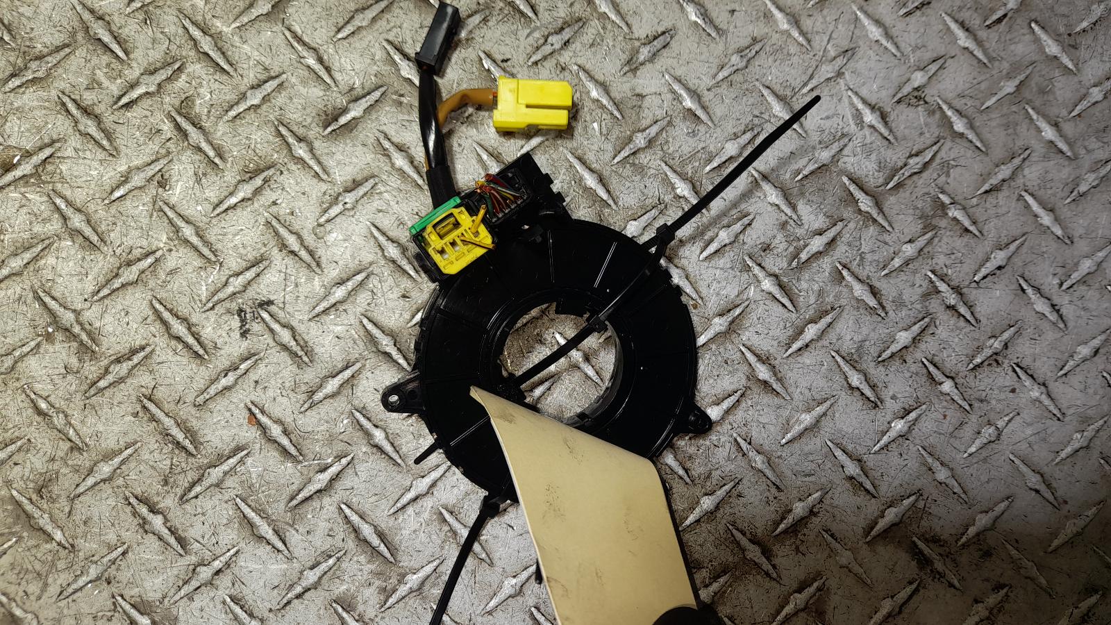 View Auto part Airbag Module/Sensor Mitsubishi Triton 2015