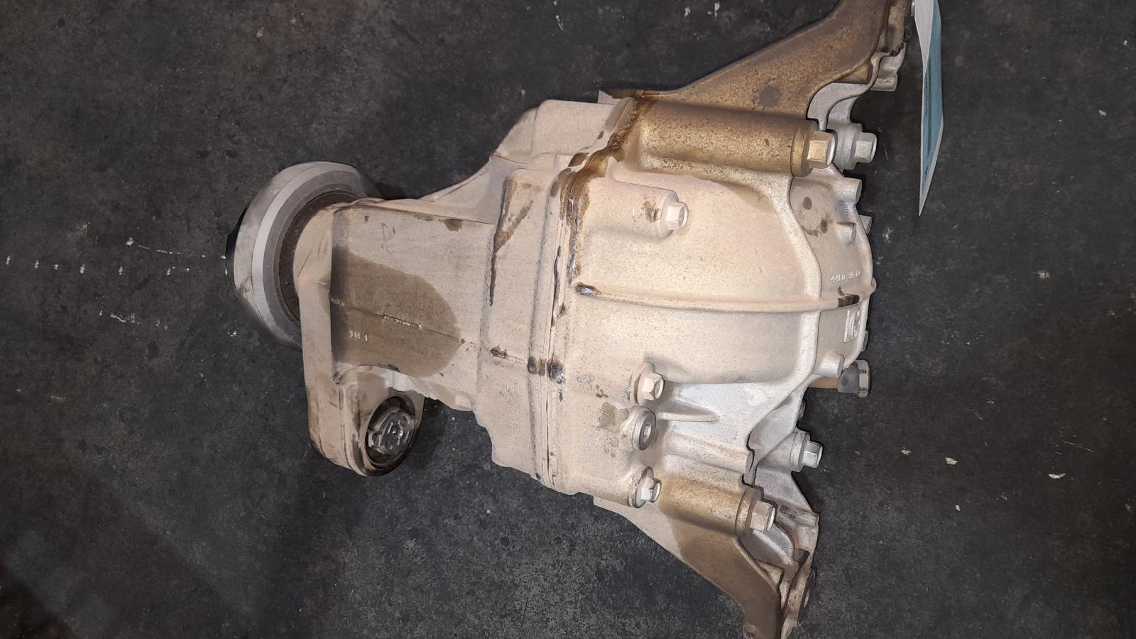 View Auto part Differential Centre Jeep Grandcherokee 2014