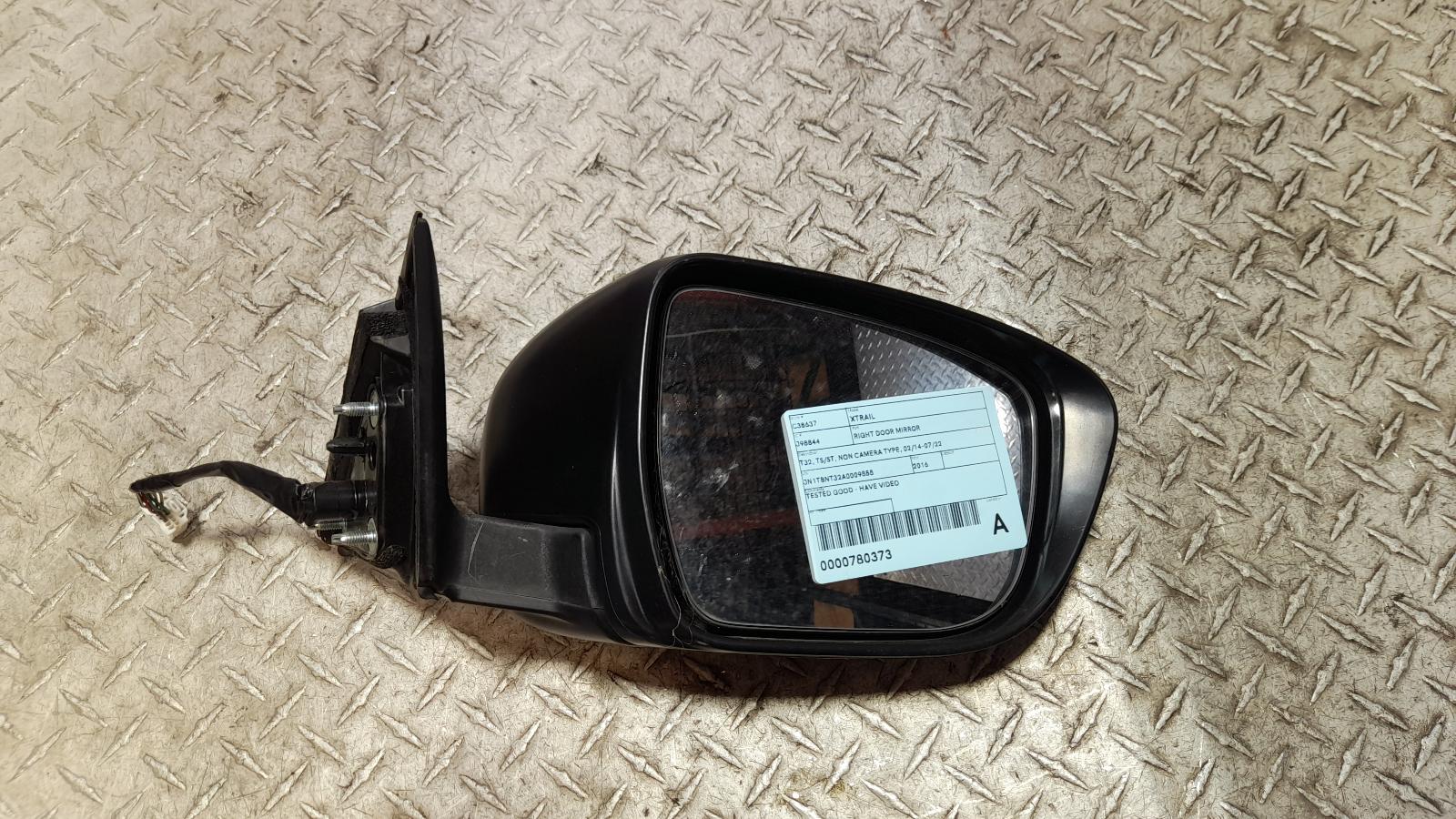 View Auto part Right Door Mirror Nissan Xtrail 2016