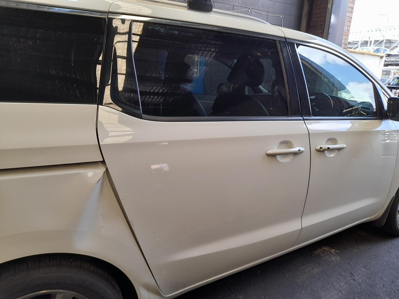 View Auto part Right Rear Door Sliding Kia Carnival/grand Carnival 2019