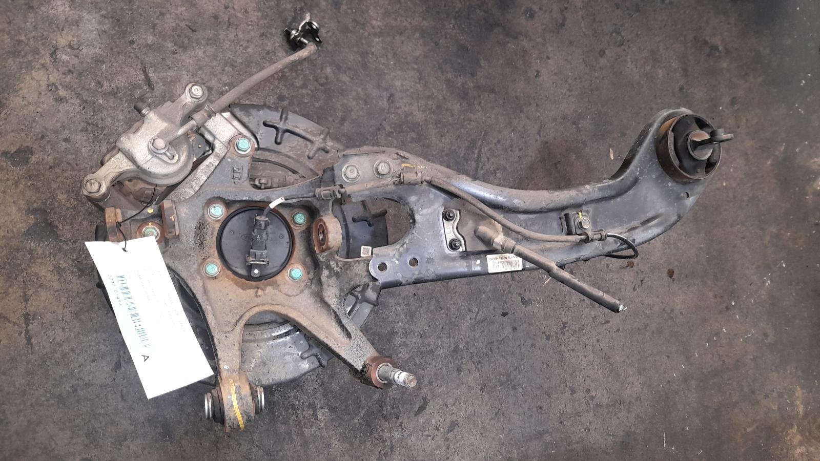 View Auto part Left Rear Hub Assembly Kia Carnival/grand Carnival 2019