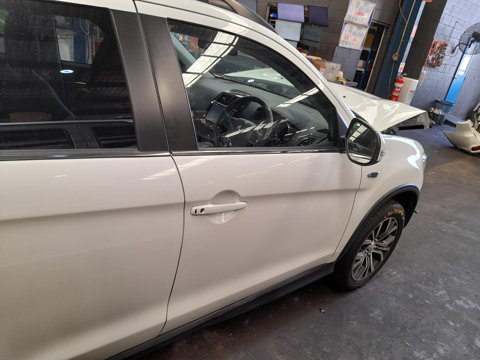 View Auto part Right Front Door Mitsubishi Asx 2019