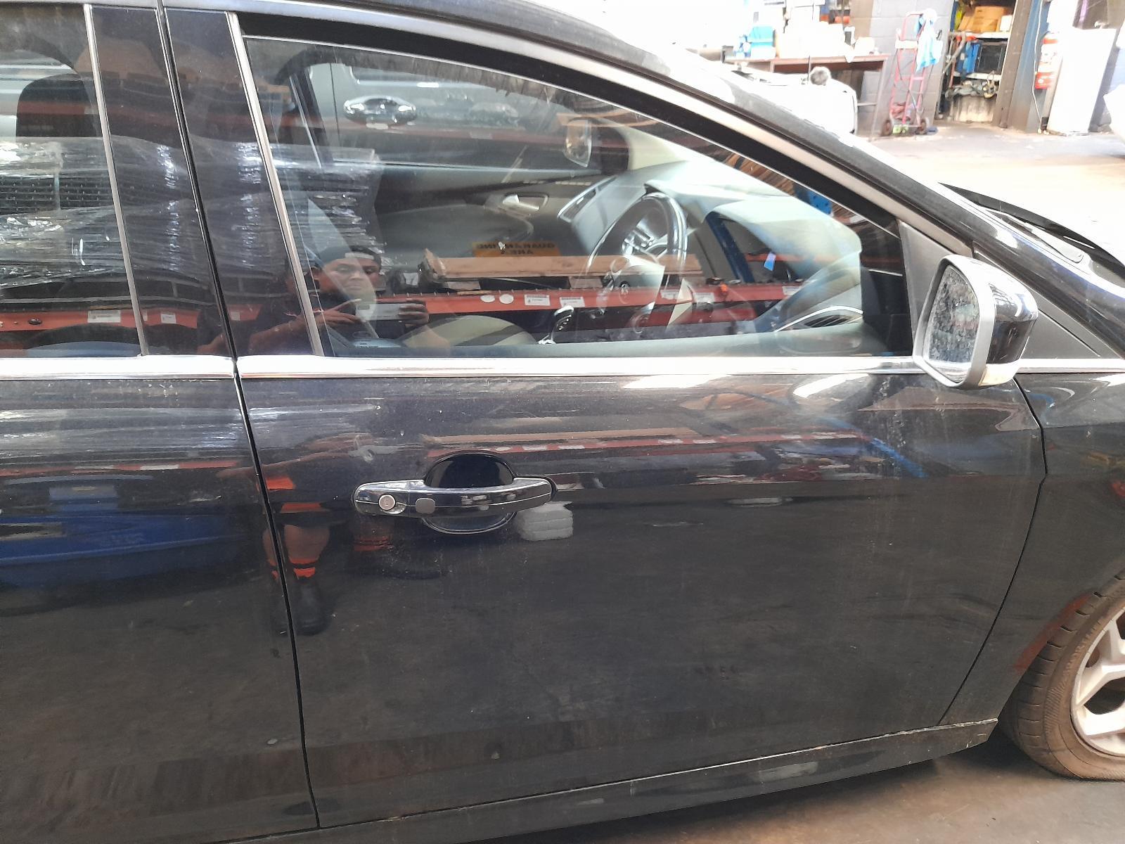 View Auto part Right Front Door Ford Focus 2014