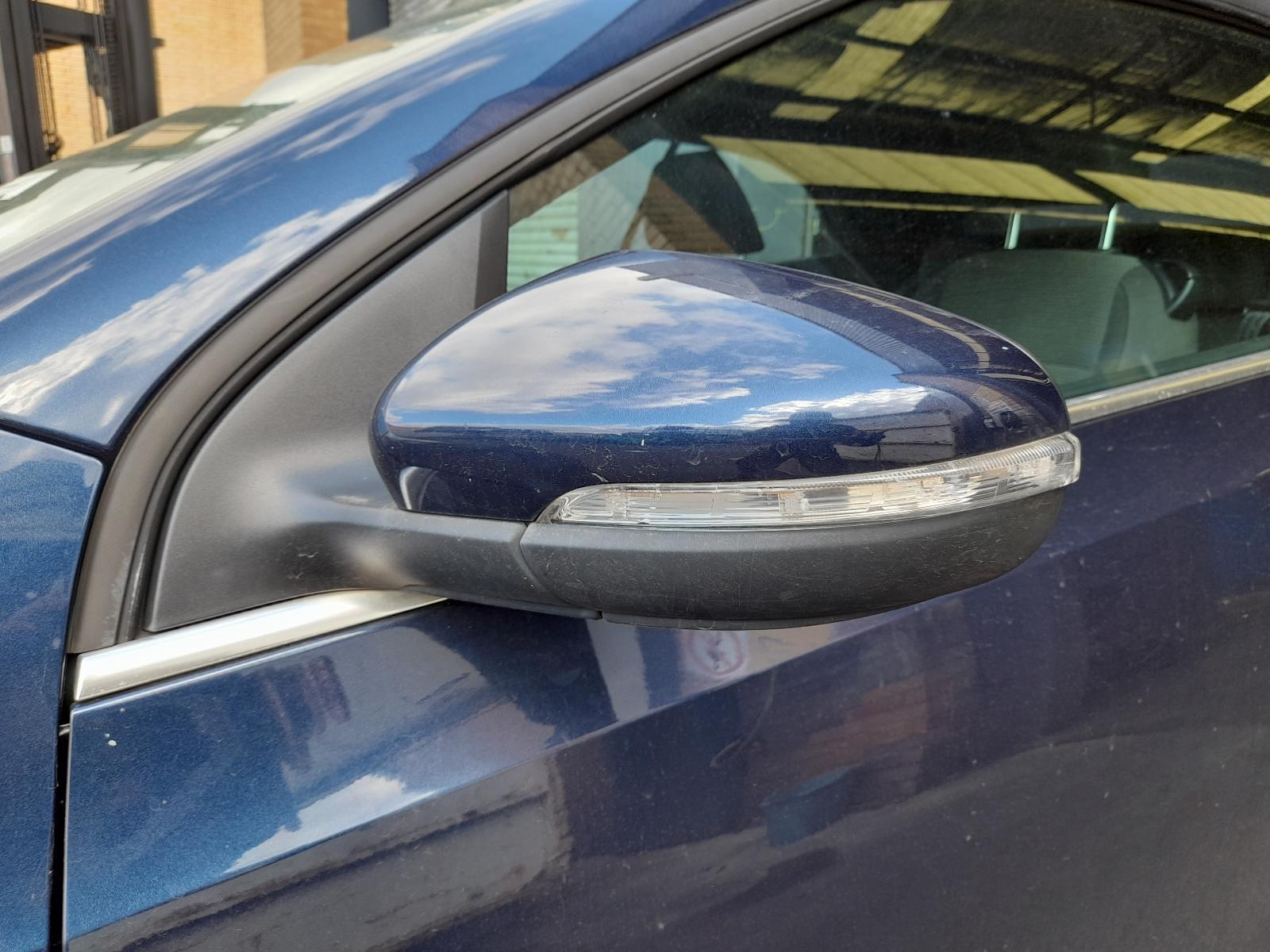 View Auto part Left Door Mirror Volkswagen Golf 2012