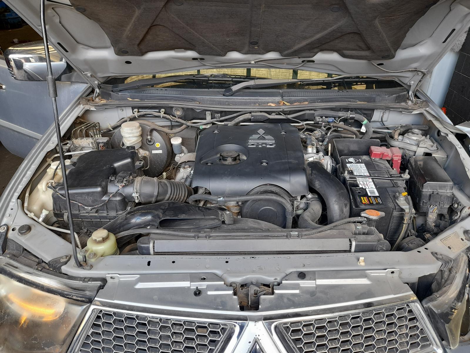 View Auto part Engine Mitsubishi Triton 2012