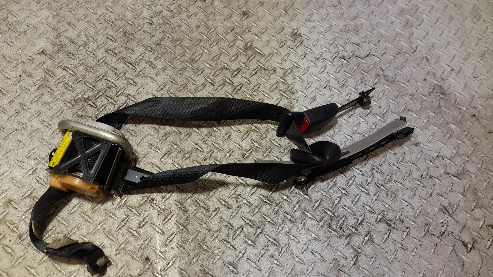 View Auto part Seatbelt/Stalk Mitsubishi Triton 2012