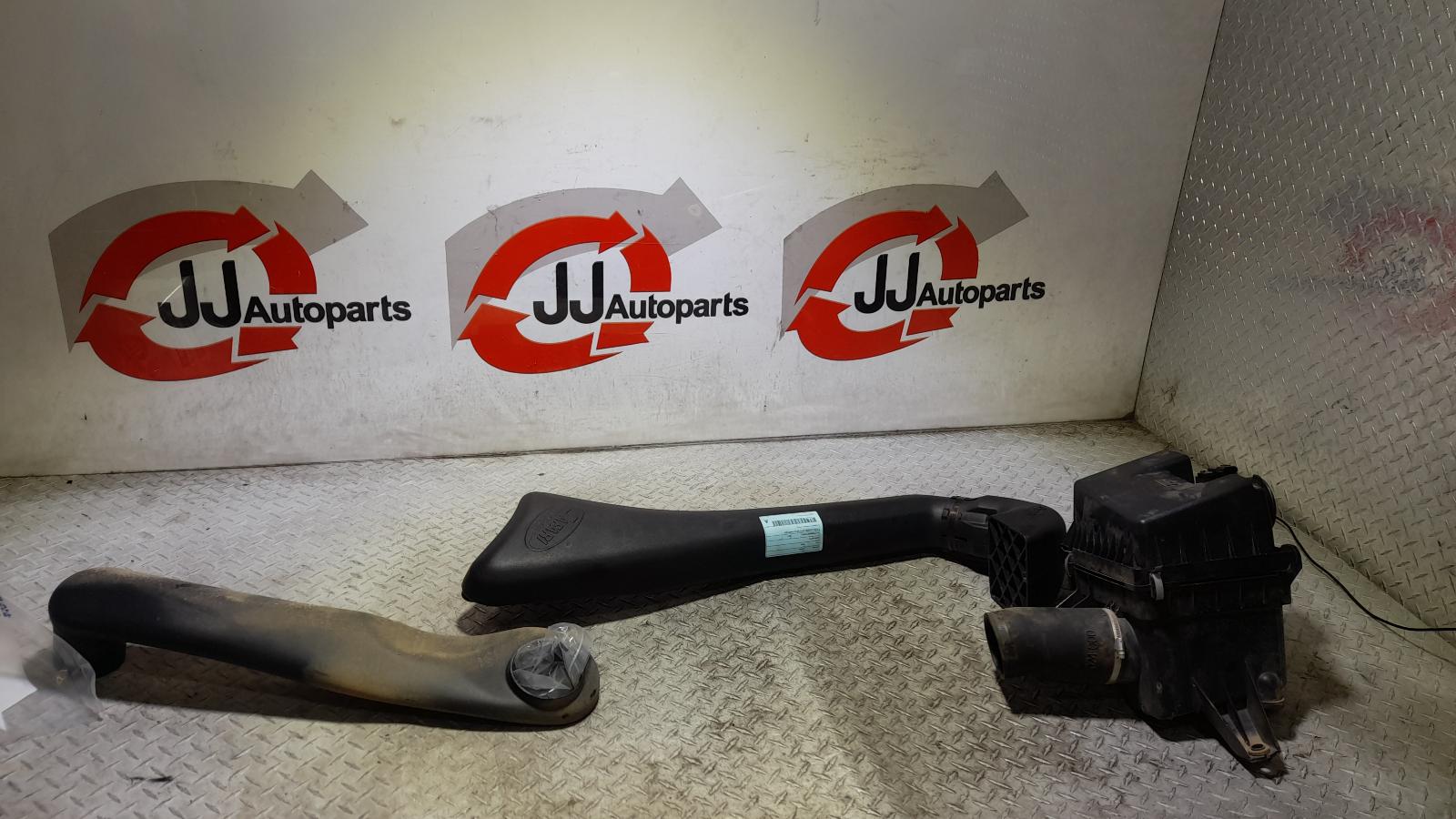 View Auto part Misc Isuzu Dmax 2011