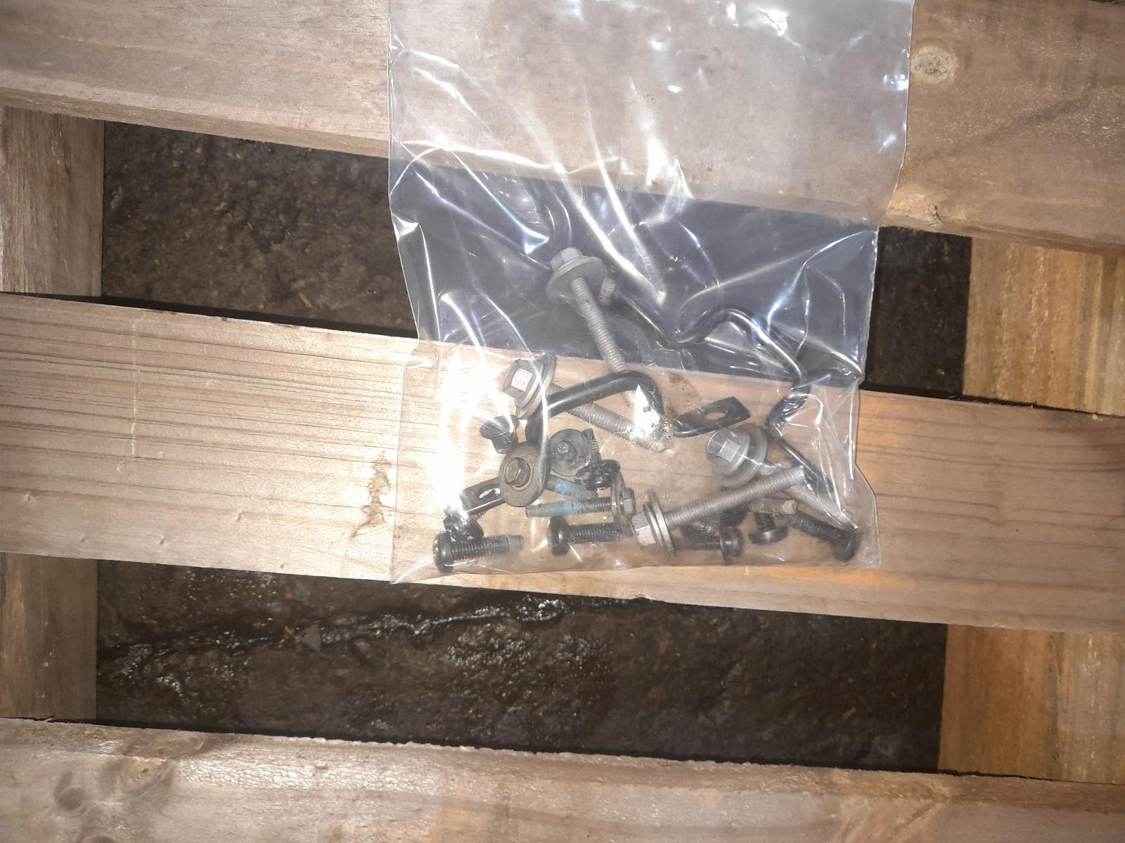 View Auto part Tonneau/Cover Ford Ranger 2020