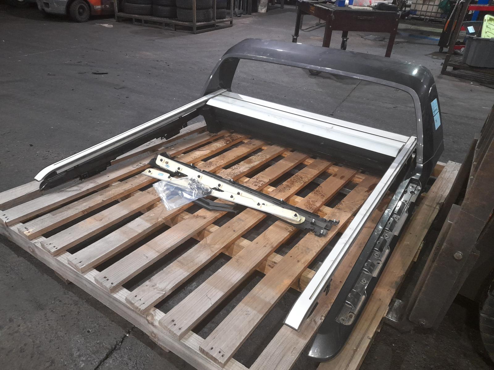 View Auto part Tonneau/Cover Ford Ranger 2020