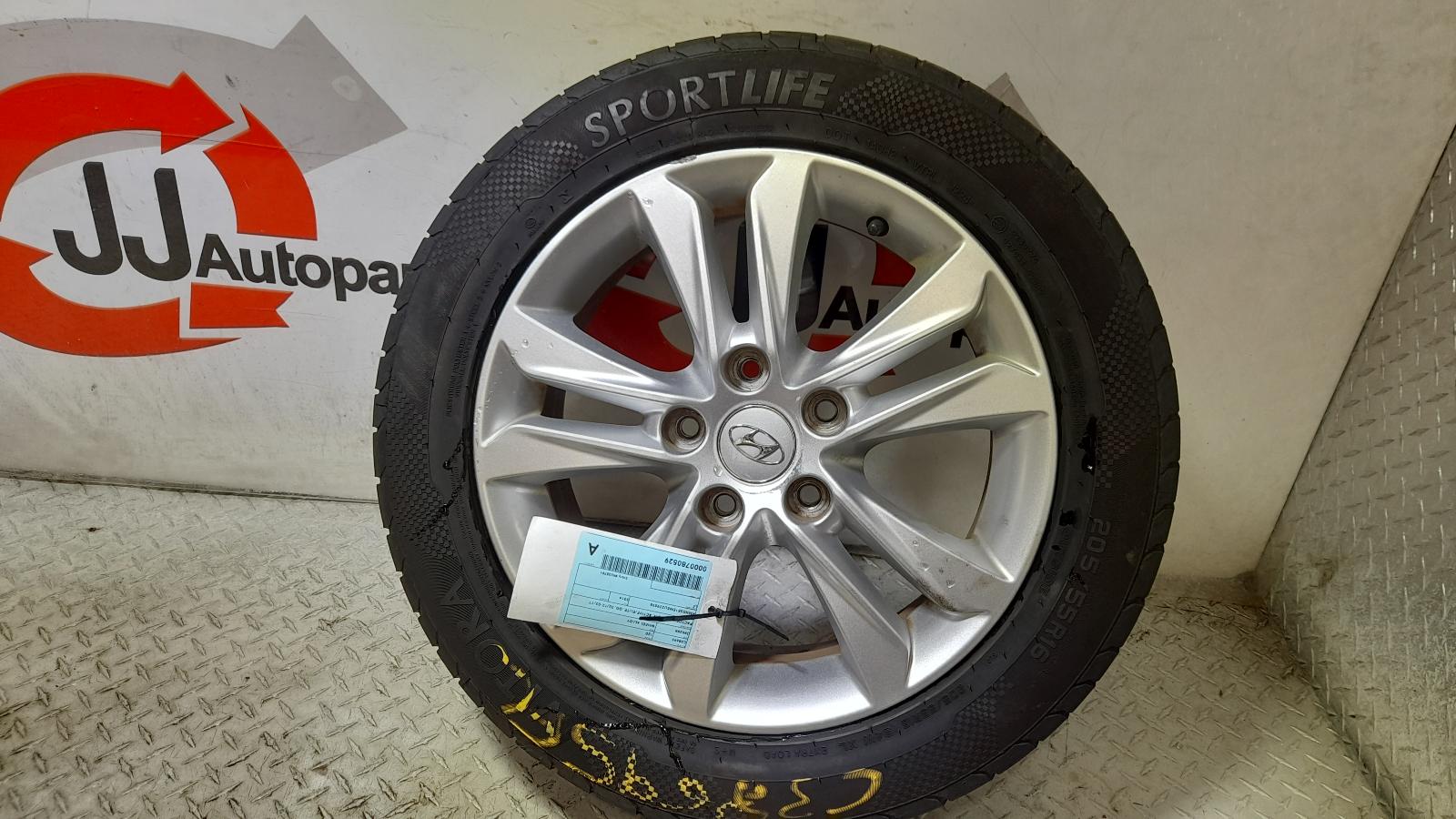 View Auto part Wheel Mag Hyundai I30 2014