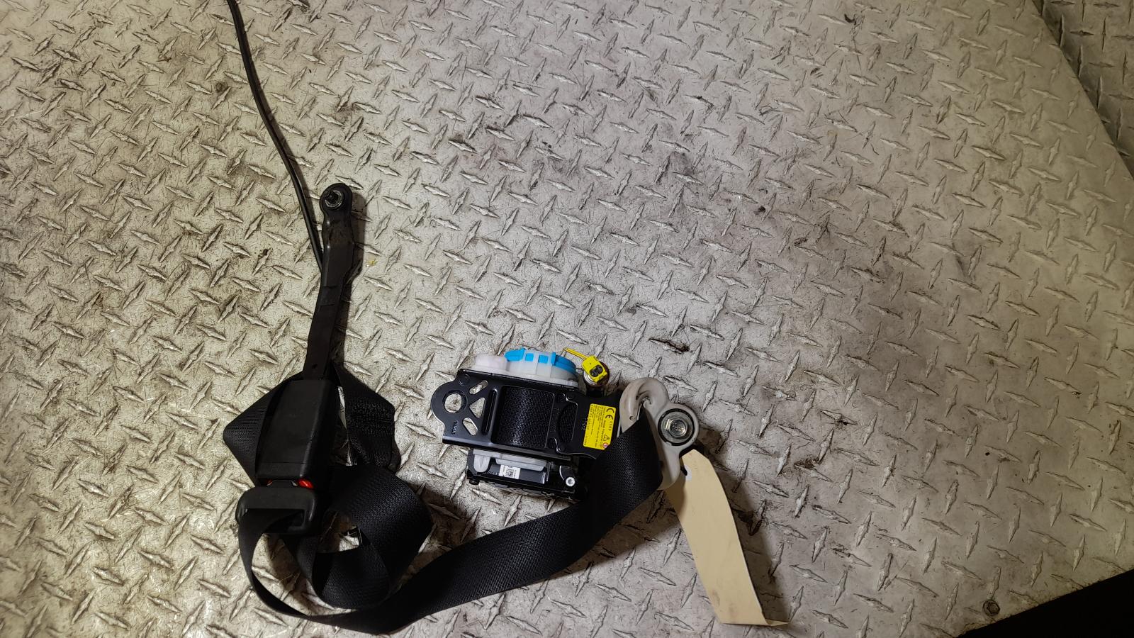 View Auto part Seatbelt/Stalk Mazda Cx5 2017