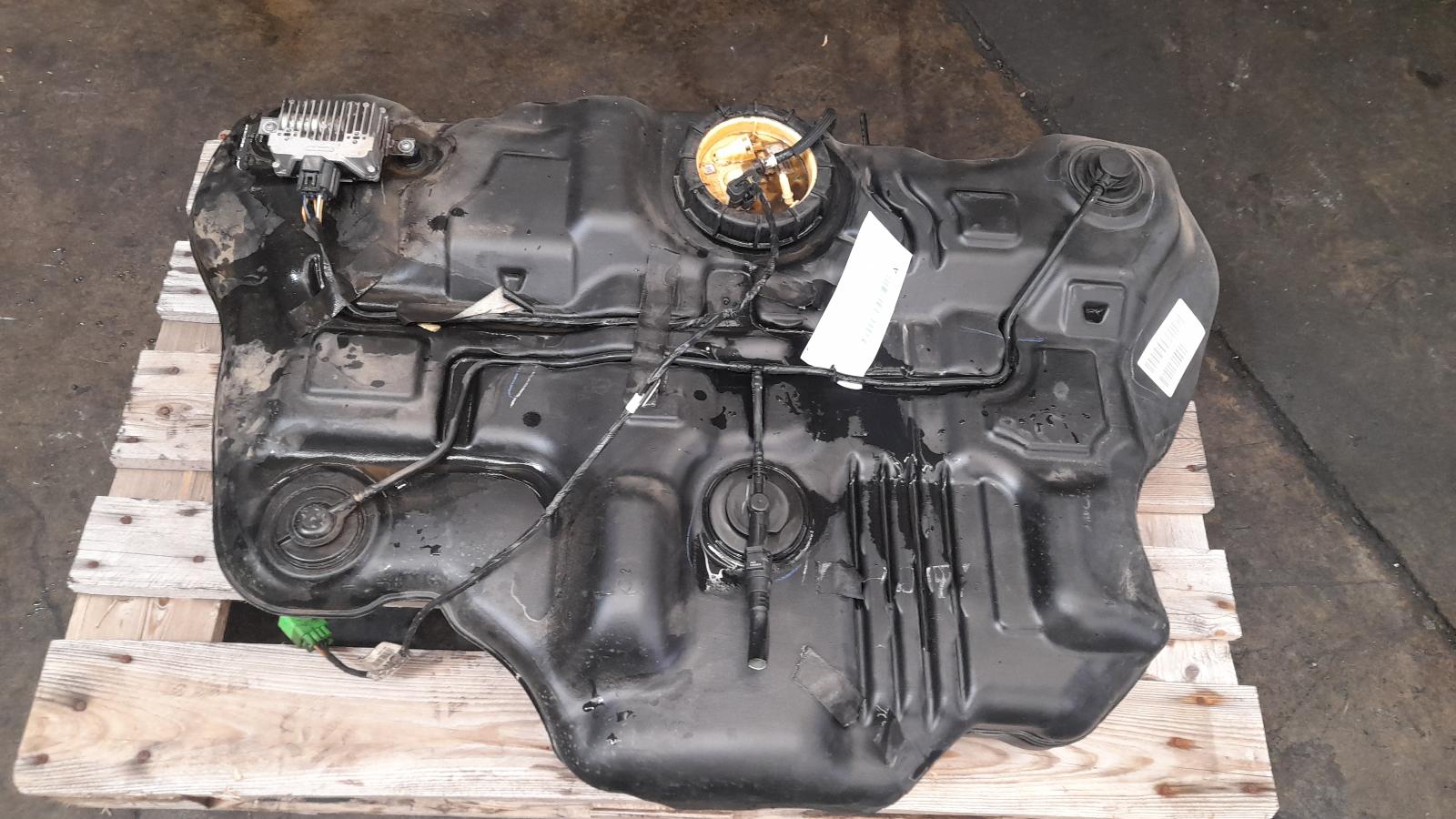 View Auto part Fuel Tank Ford Mondeo 2013