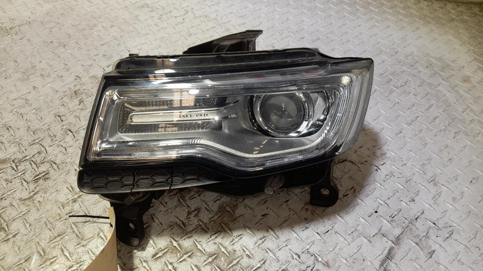 View Auto part Left Headlamp Jeep Grandcherokee 2015