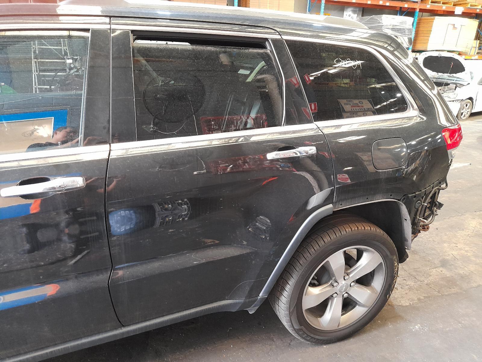 View Auto part Left Rear Door/Sliding Jeep Grandcherokee 2015