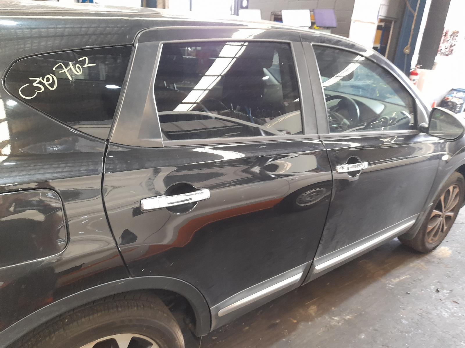 View Auto part Right Rear Door Sliding Nissan Dualis 2012