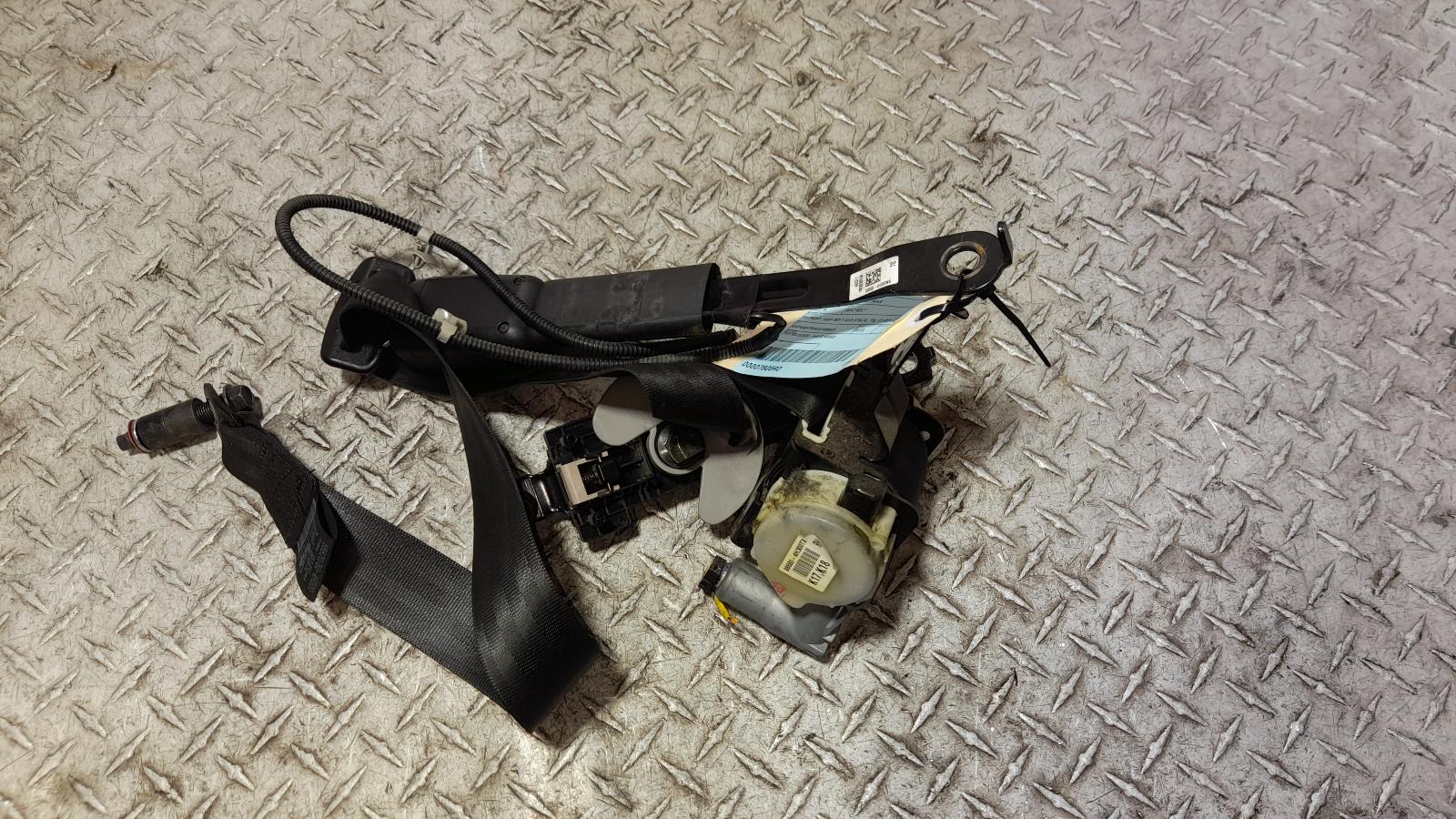 View Auto part Seatbelt/Stalk Hyundai Iload/imax 2018