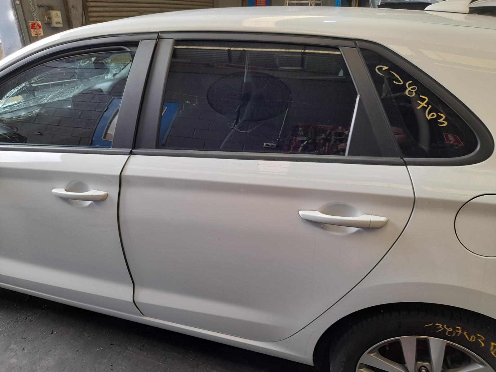 View Auto part Left Rear Door/Sliding Hyundai I30 2020